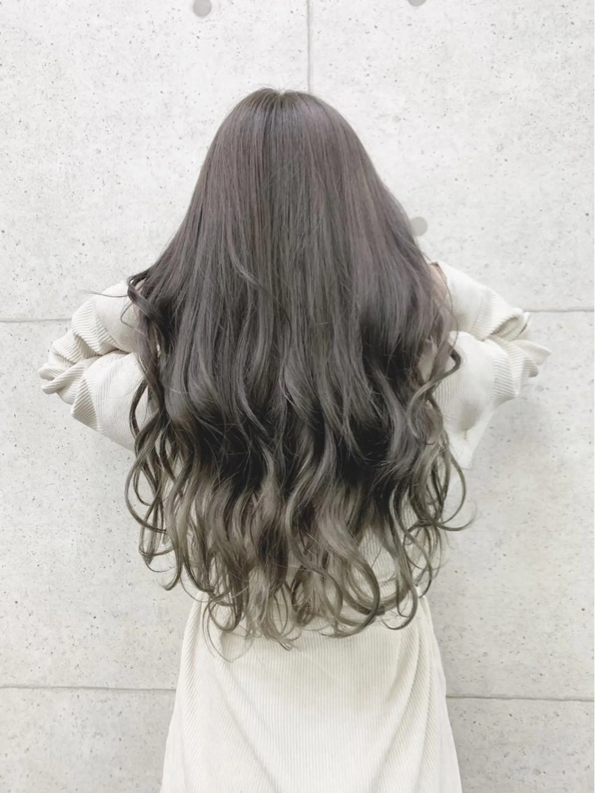 ロング H所属・H (エイチ) 烏丸御池店のヘアスタイル