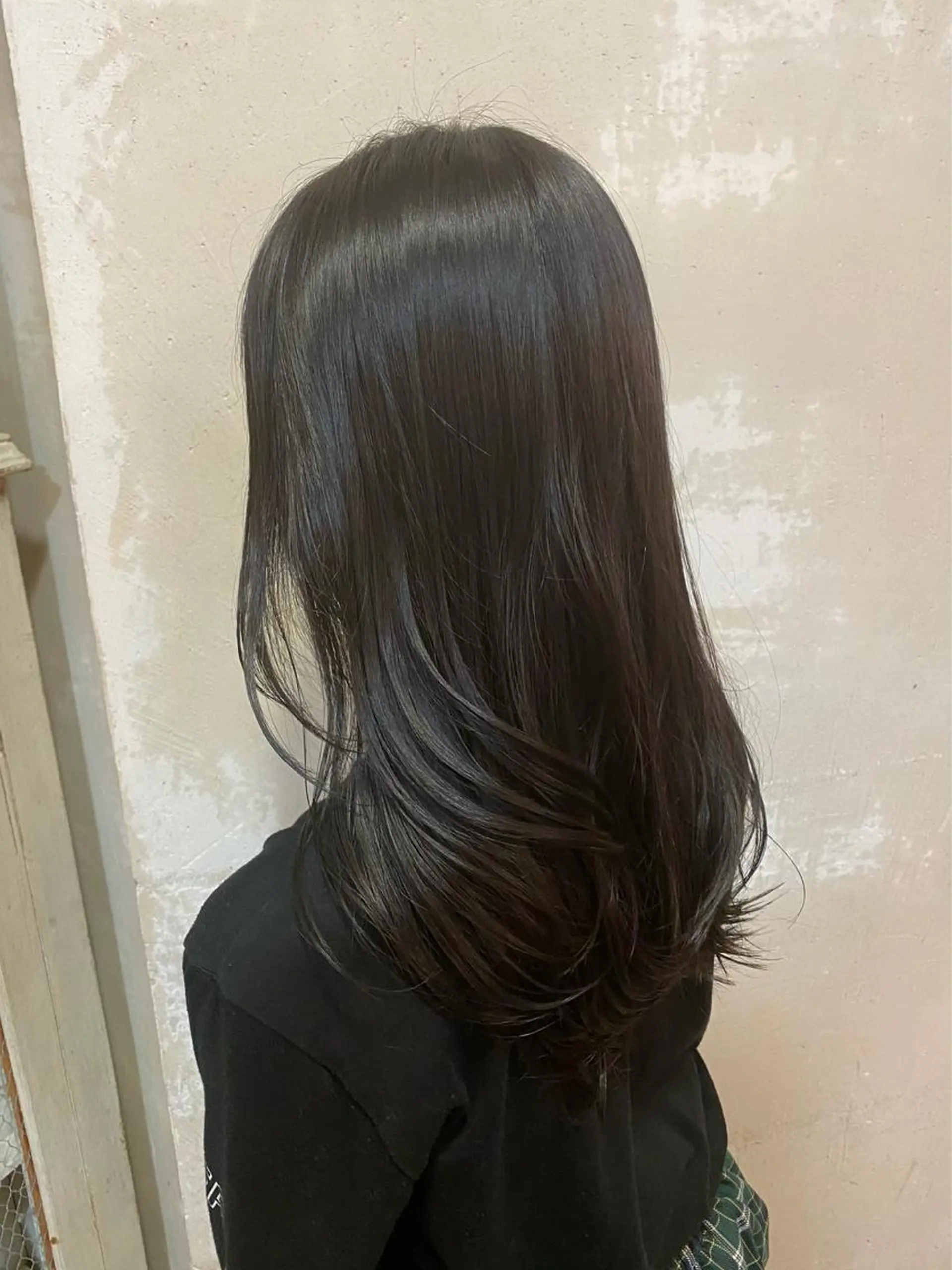 ロング レイヤーカット 井上 日菜乃のヘアスタイル