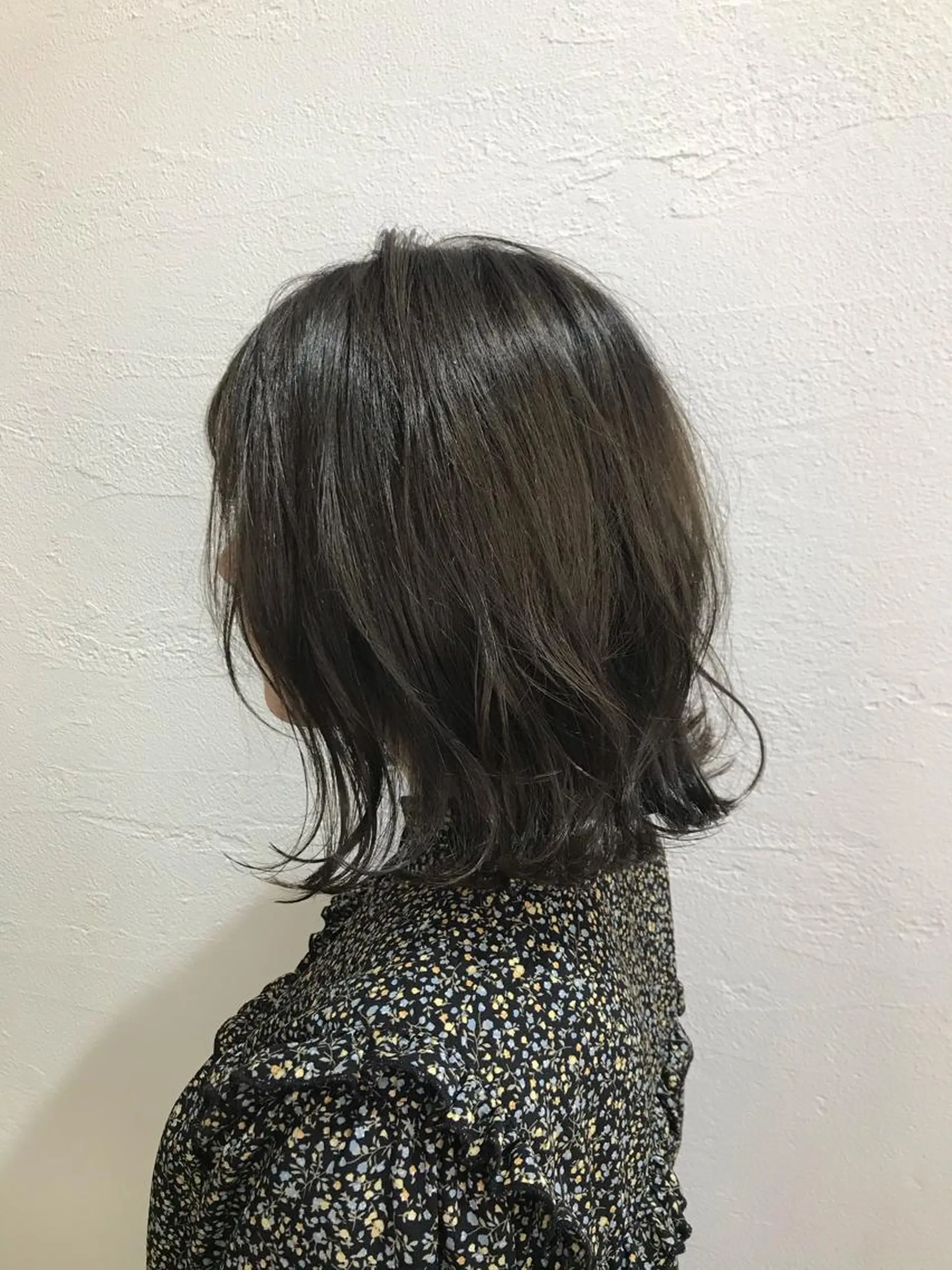 ミディアム カラー ニュアンスパーマ／ レイヤー／茶屋町のヘアスタイル