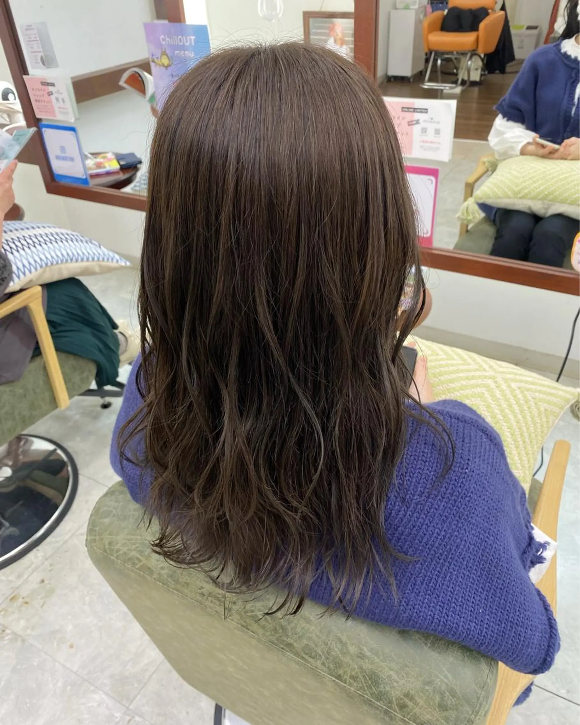 ロング ヘアカラー トリートメント Number CHIHIROのヘアスタイル