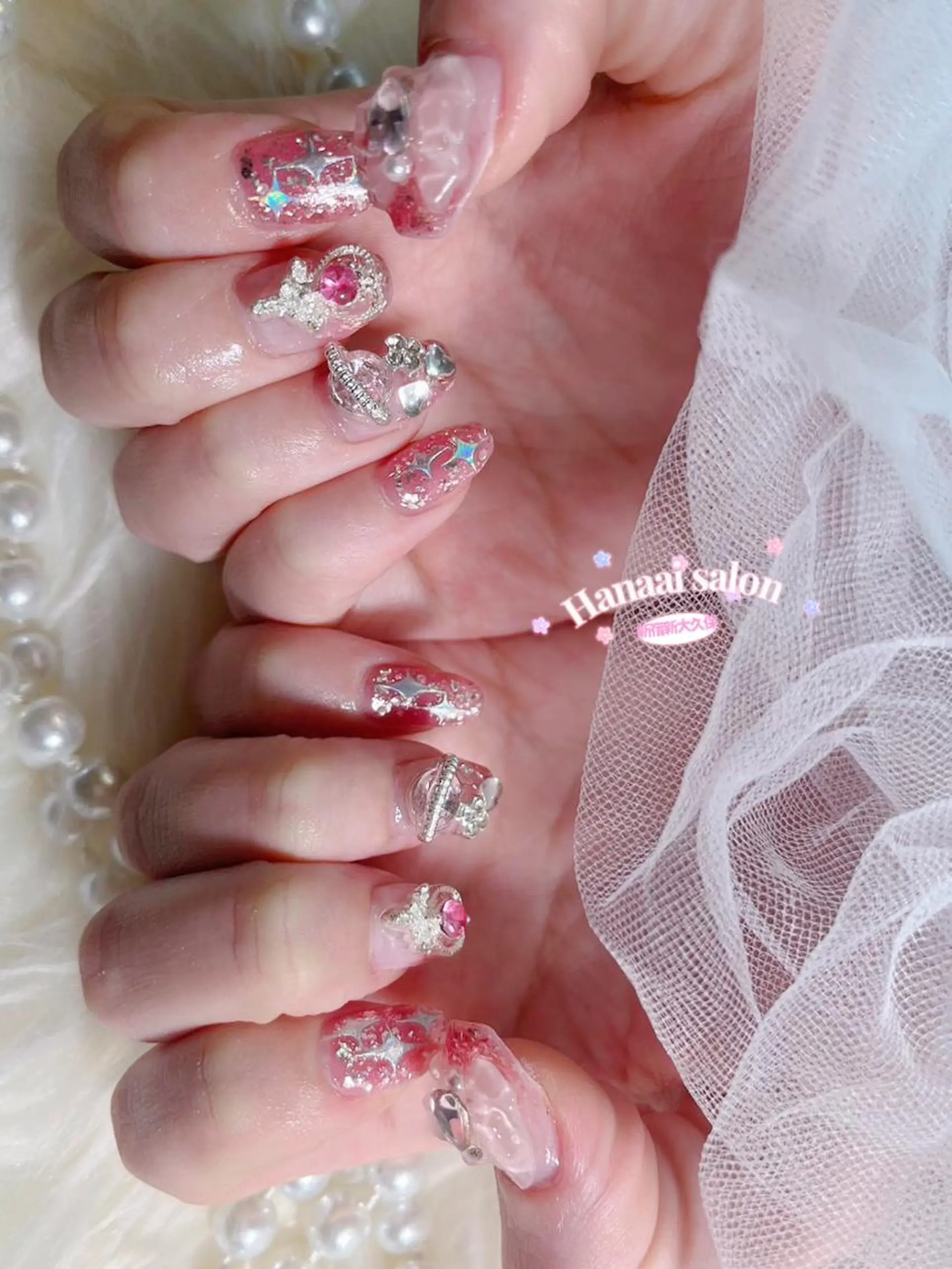 ネイル チークネイル フラッシュネイル ジェルネイル キラキラネイル 韓国ネイル Hanaai Salon新大久保店のネイルデザイン