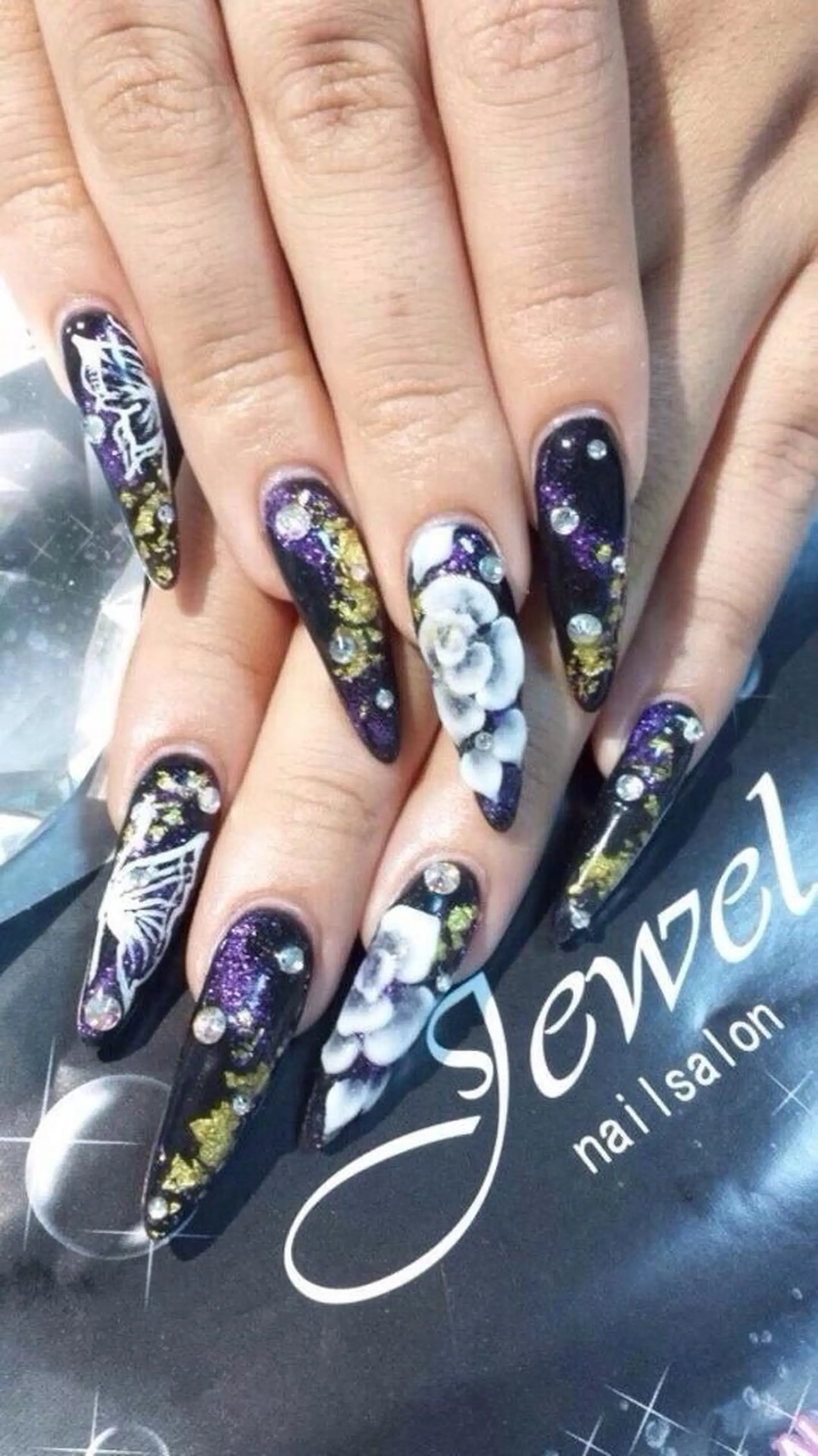 ネイル 成人式 ＪＥＷＥＬ ＮＡＩＬのネイルデザイン