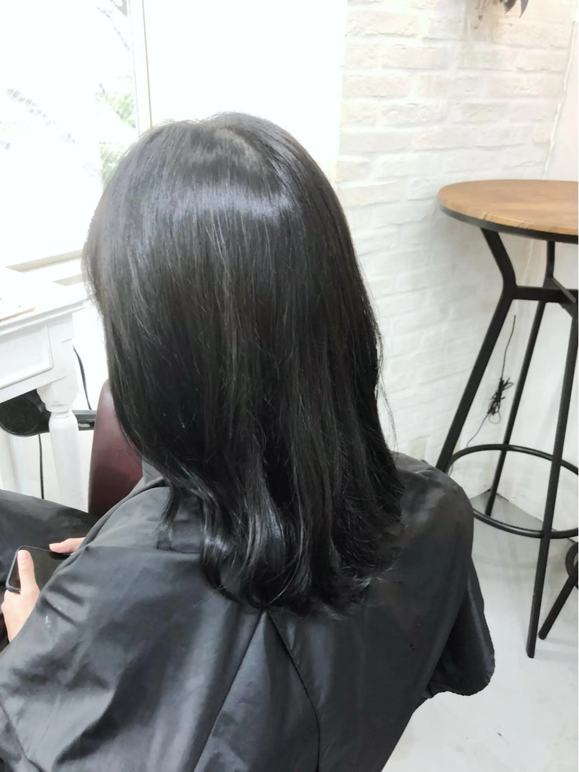 セミロング カラー 透明感カラー 白髪ぼかし大人メンズ 根本零のヘアスタイル