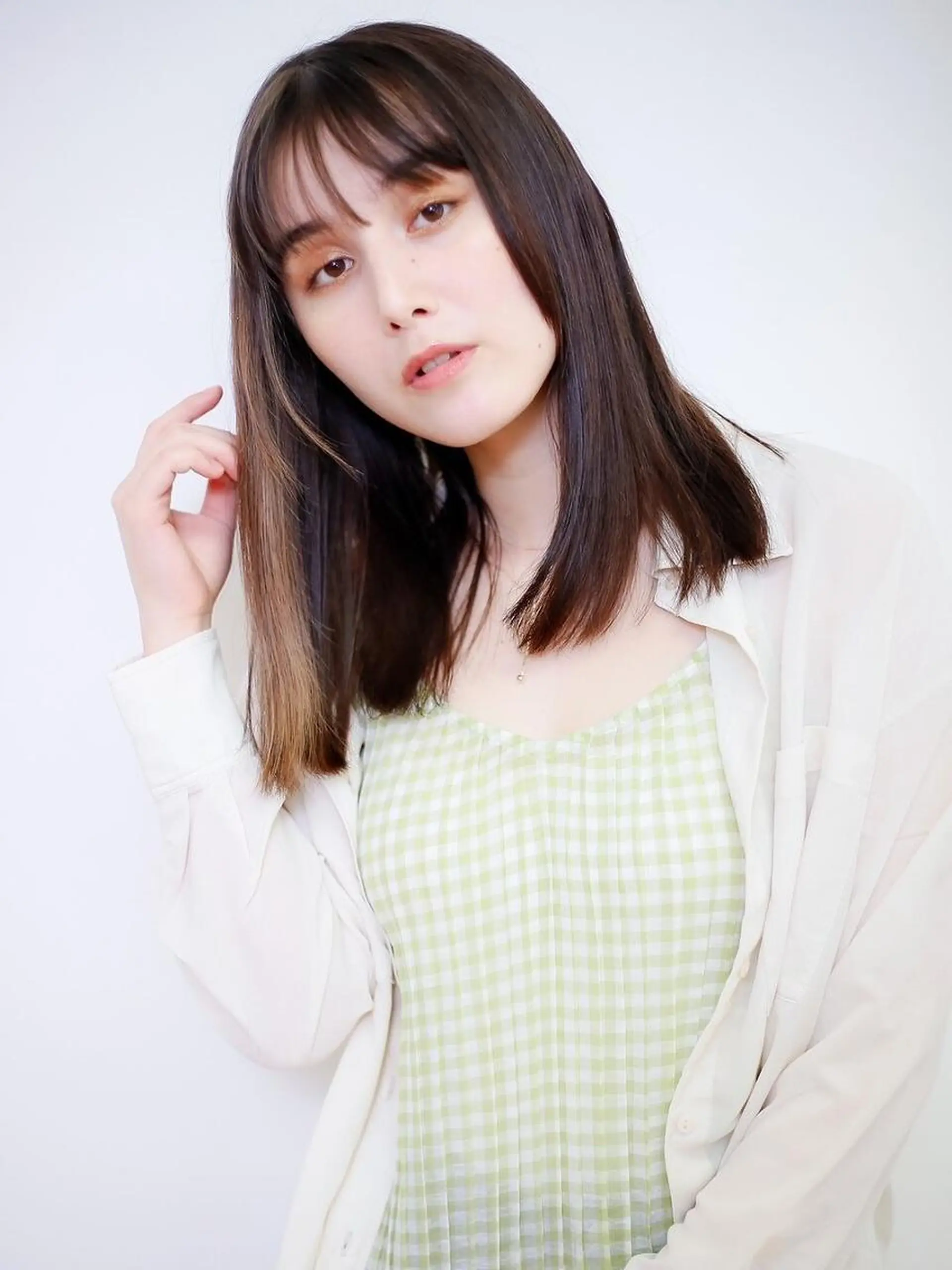 ロング カラー ブリーチ イヤリングカラー ハイライトカラー イルミナカラー インナーカラー BASSA 下井草店のヘアスタイル