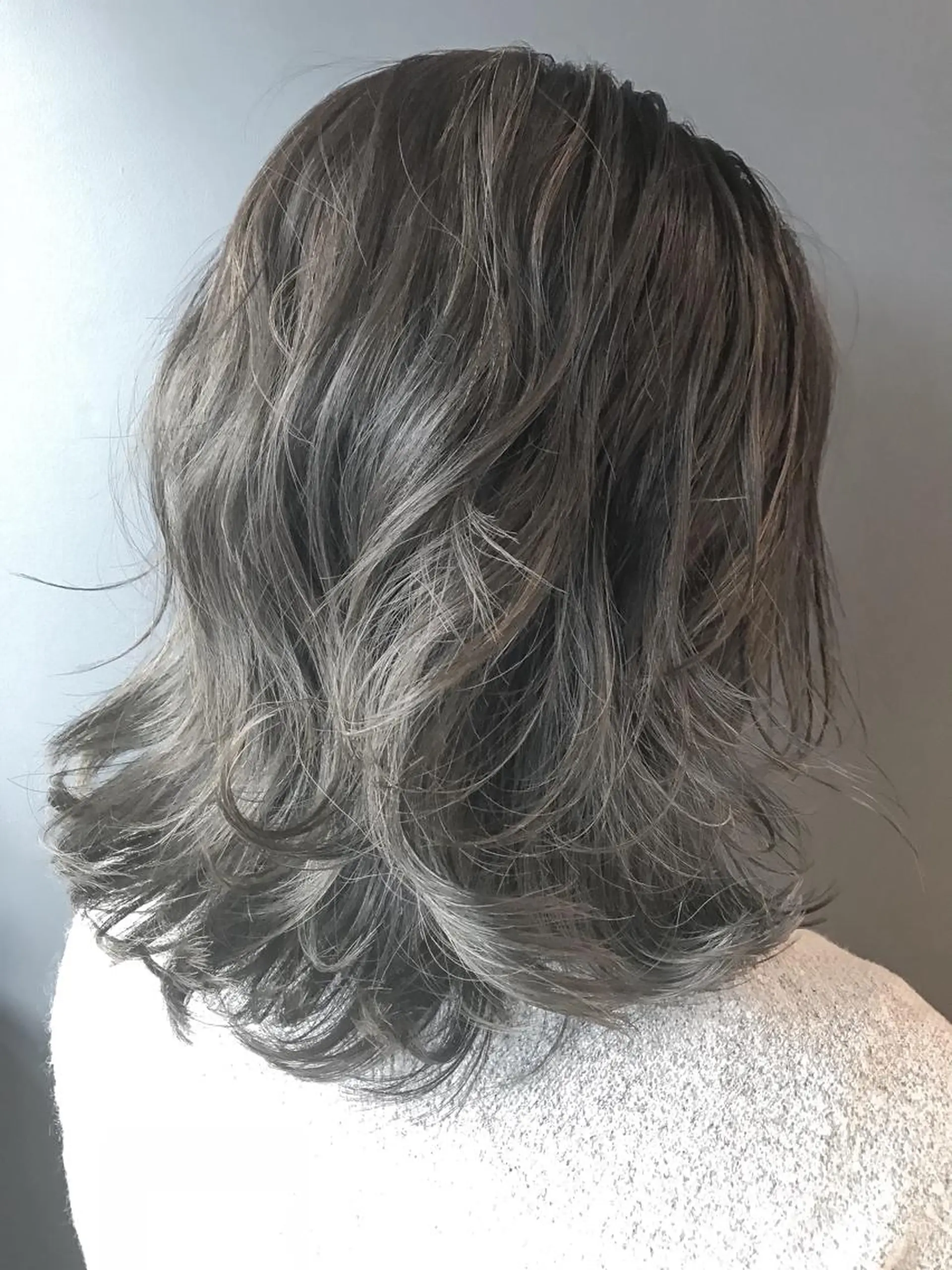 ショート カラー アッシュ ハイライトカラー ハイライト ヘアカラー BOX mico.のヘアスタイル