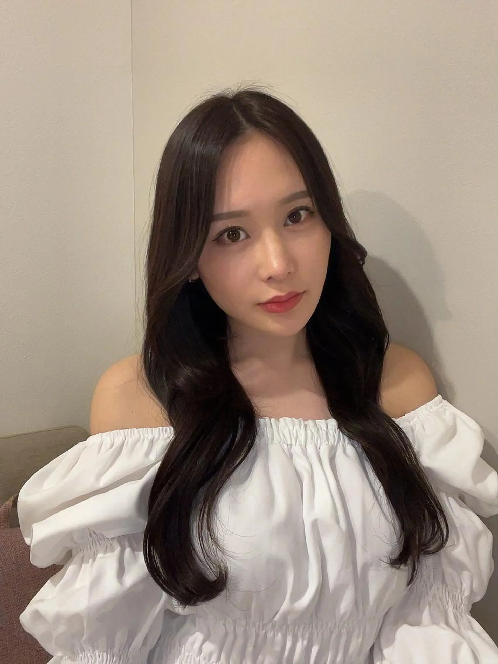 セミロング カラー 韓国風カラー 韓国風ヘア 🌟小顔レイヤー× 赤み消し透明感カラーのヘアスタイル