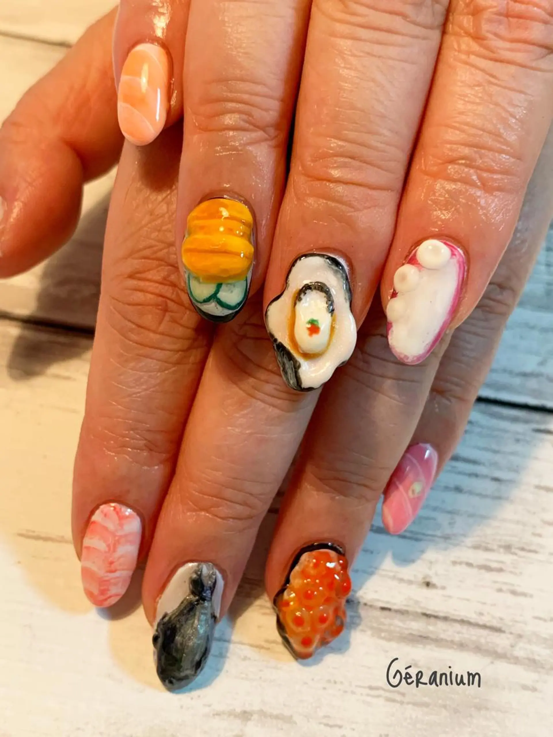 ネイル ハンドネイル フットネイル GéRanium Harukaのネイルデザイン