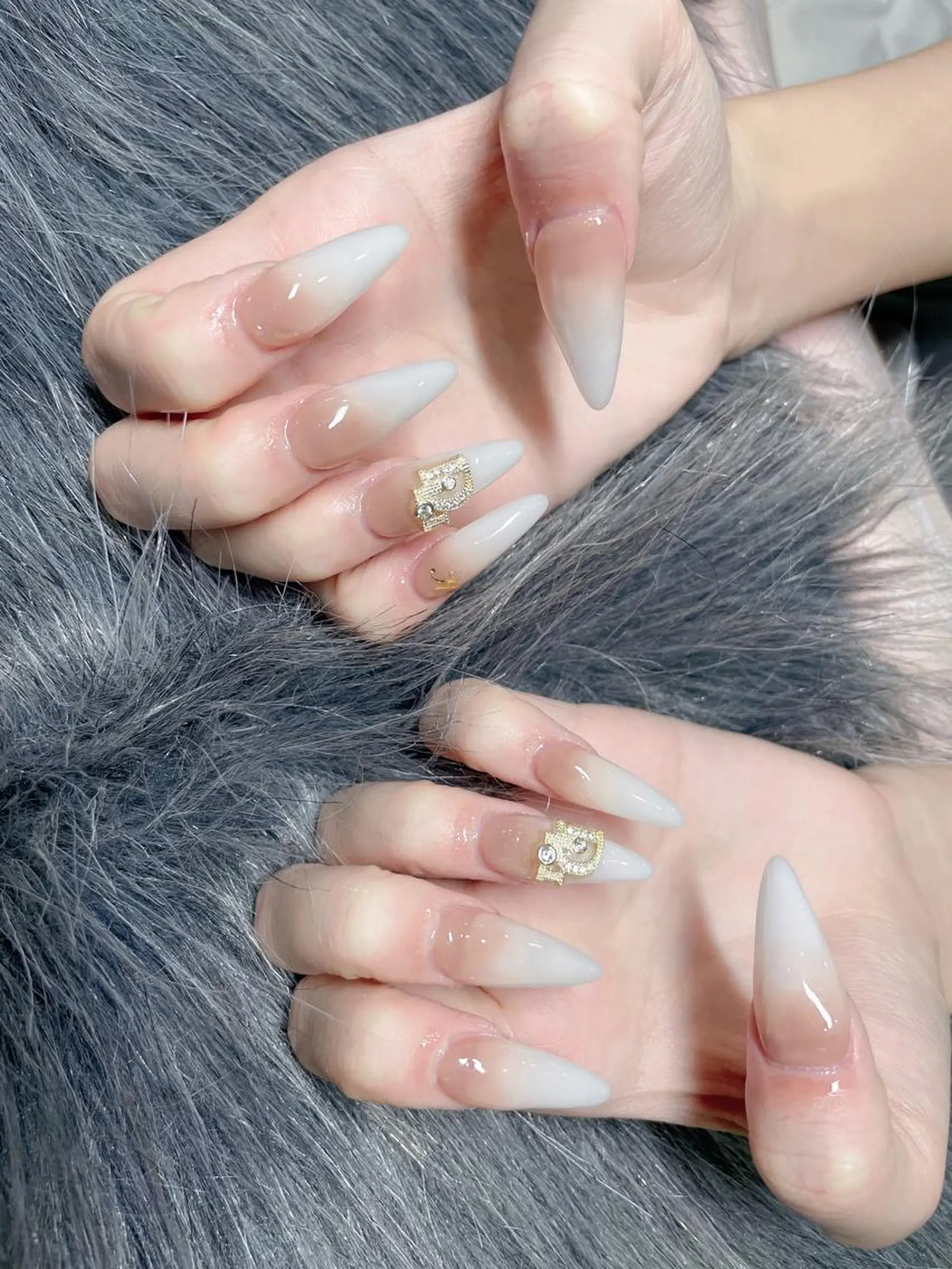 セミロング ネイル 《LB》ラブリエ Nail&eyeのマツエク・マツパデザイン