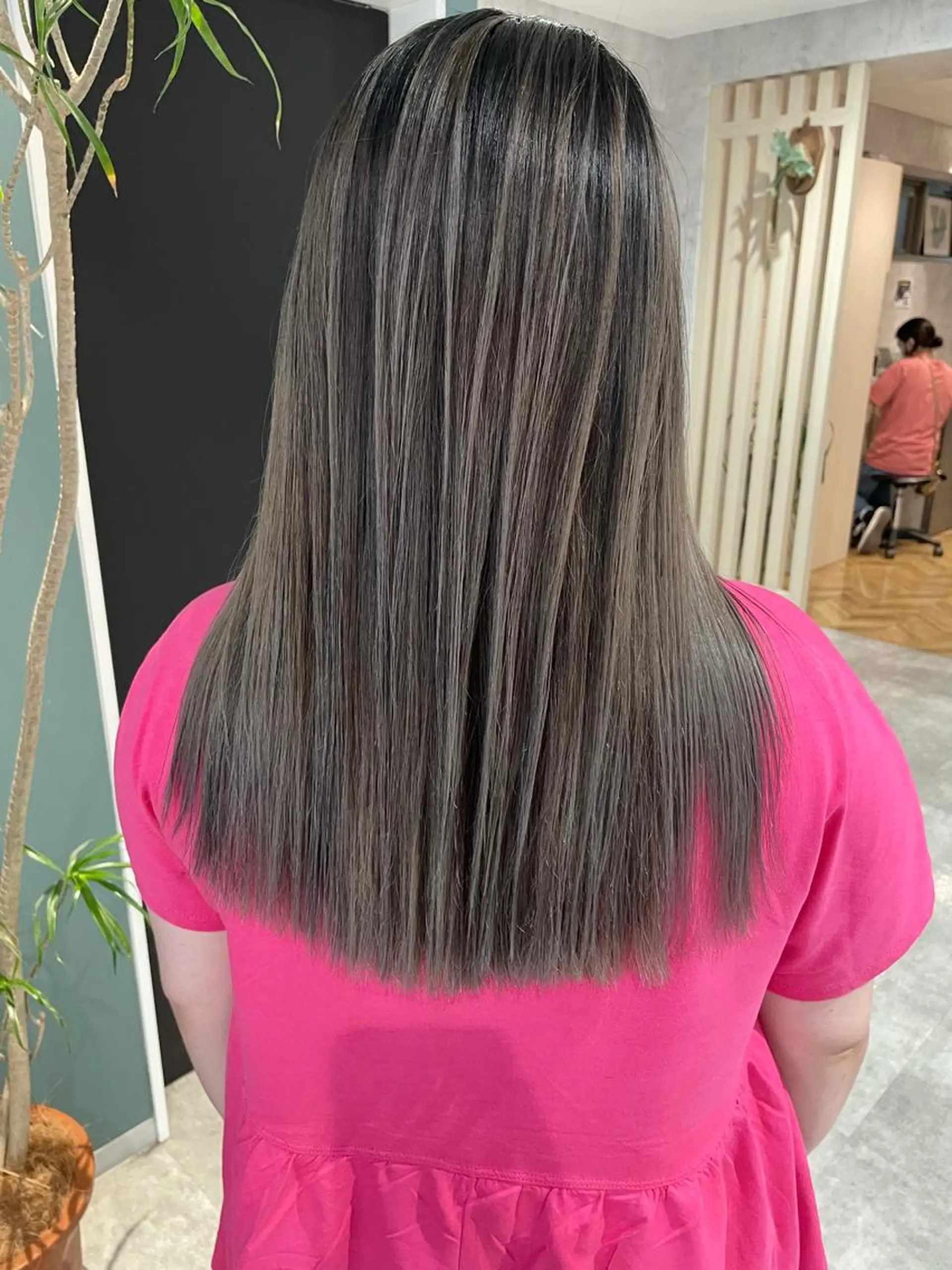 ロング カラー 髪質改善will hairdesignのヘアスタイル