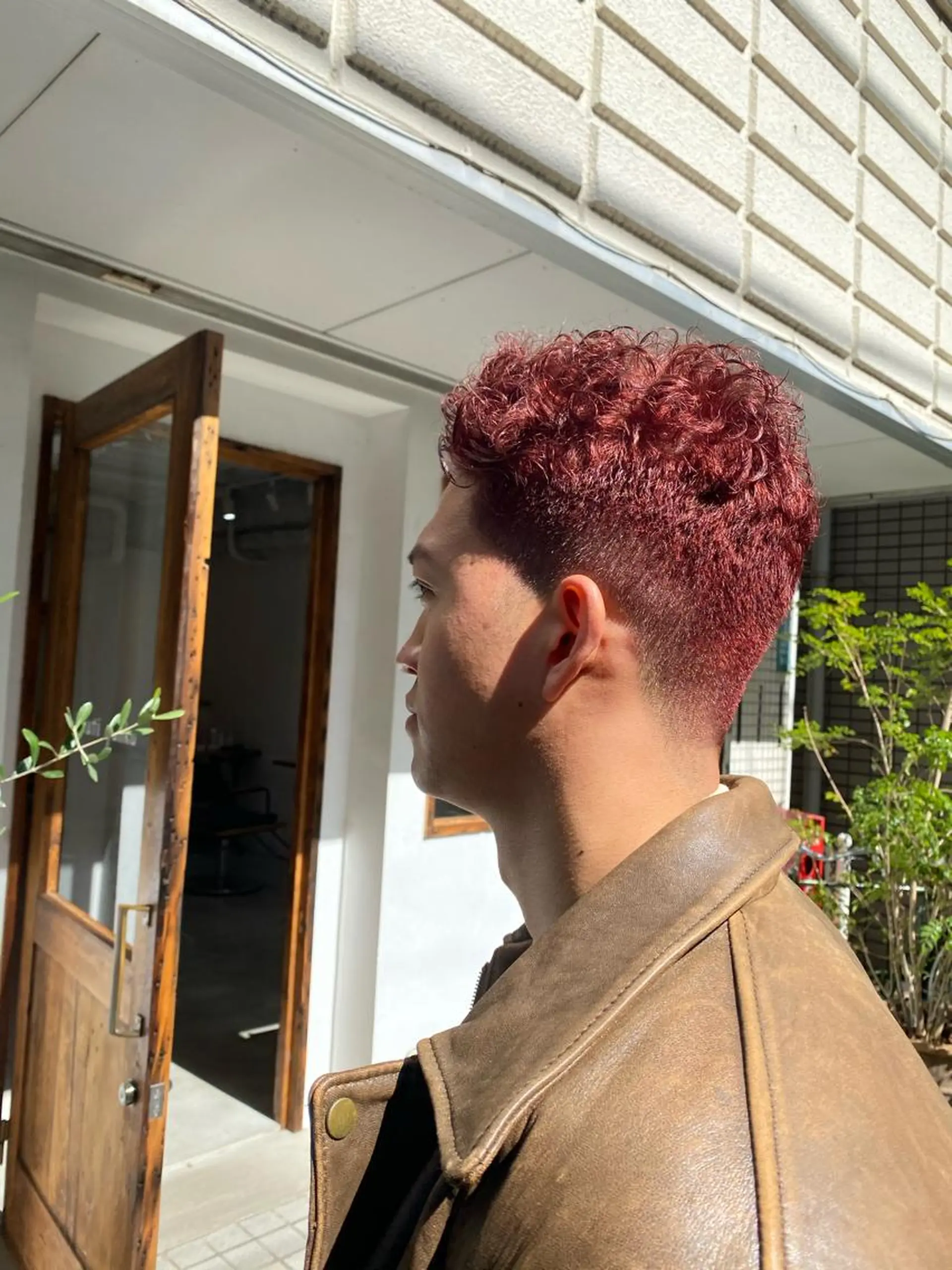 ショート カラー メンズ レッドカラー ヘアカラー 艶カラー、パーマ 祥一朗　WAWAのヘアスタイル