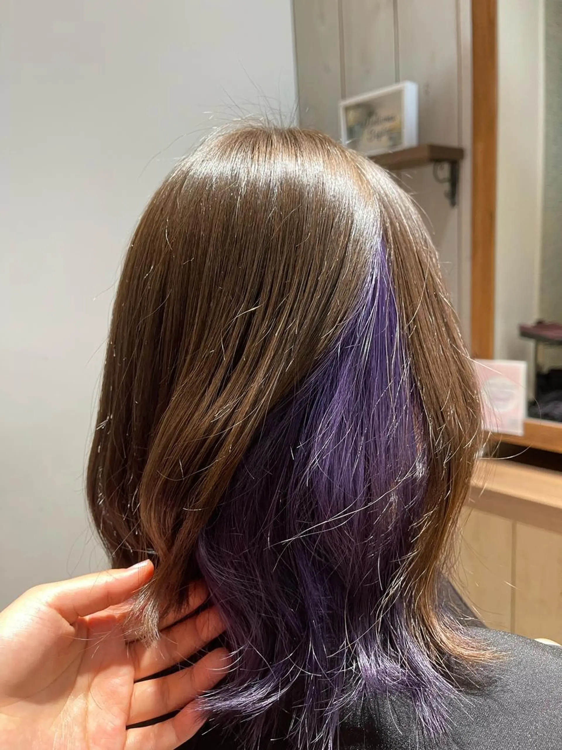 カラー バヤラー バイガルマーのヘアスタイル