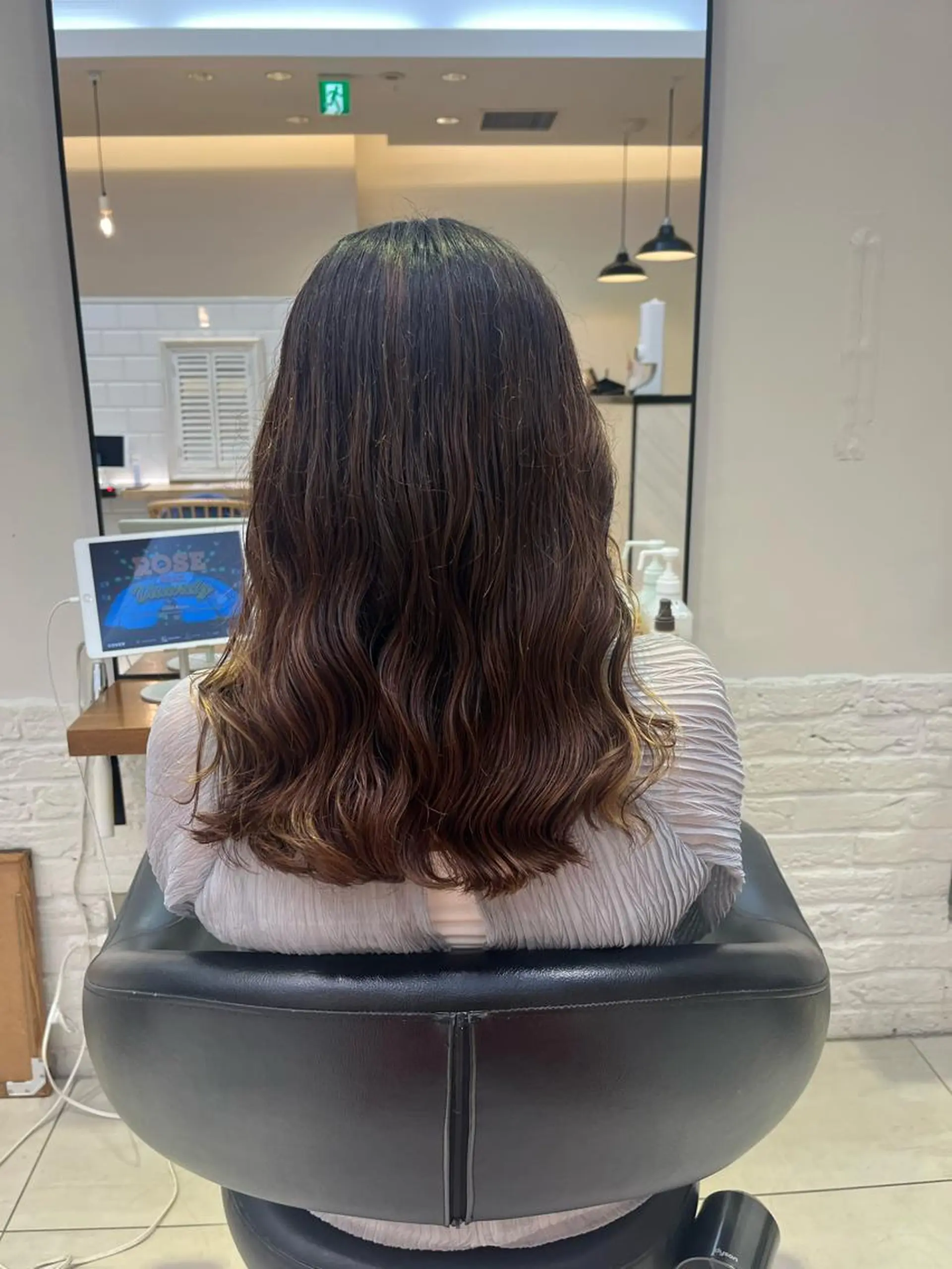 ロング コテ巻き風パーマ🫧 麻尋のヘアスタイル