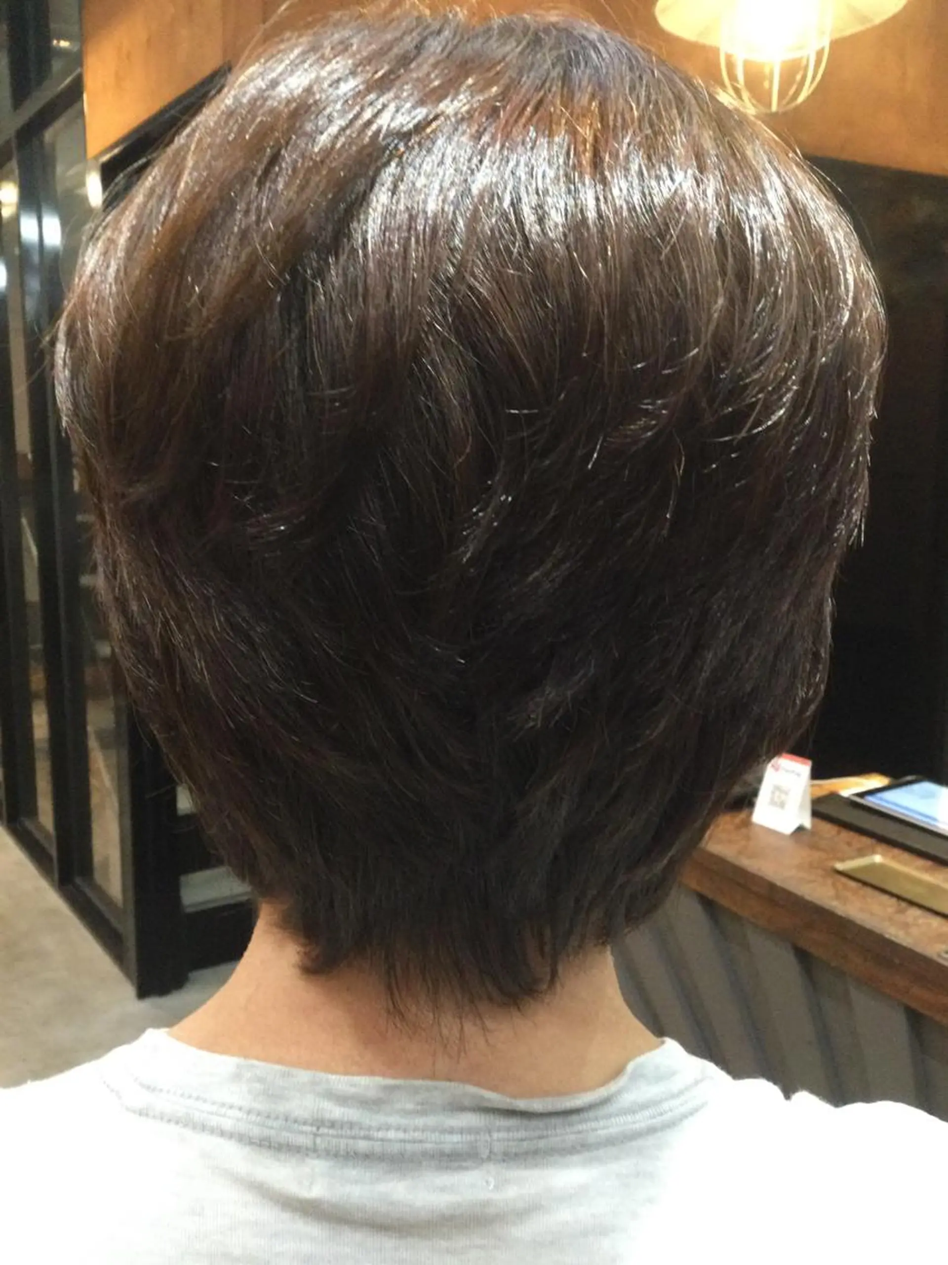 ショート カラー 佐々木 緑のヘアスタイル