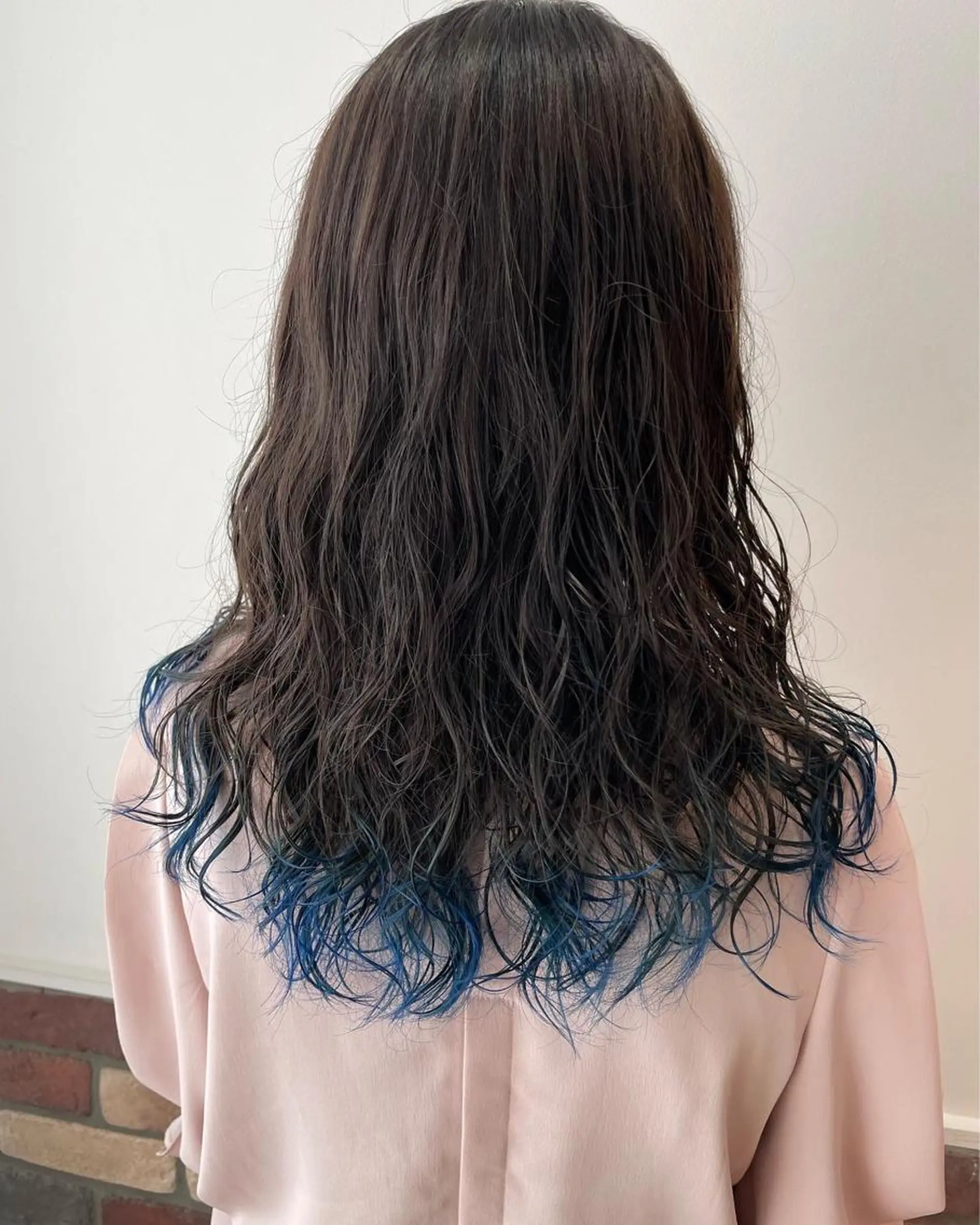 カラー アッシュ ベージュカラー ブリーチ ブルーカラー ケアブリーチ メンズパーマ特化🔥 ツイスパ/シャドウのヘアスタイル