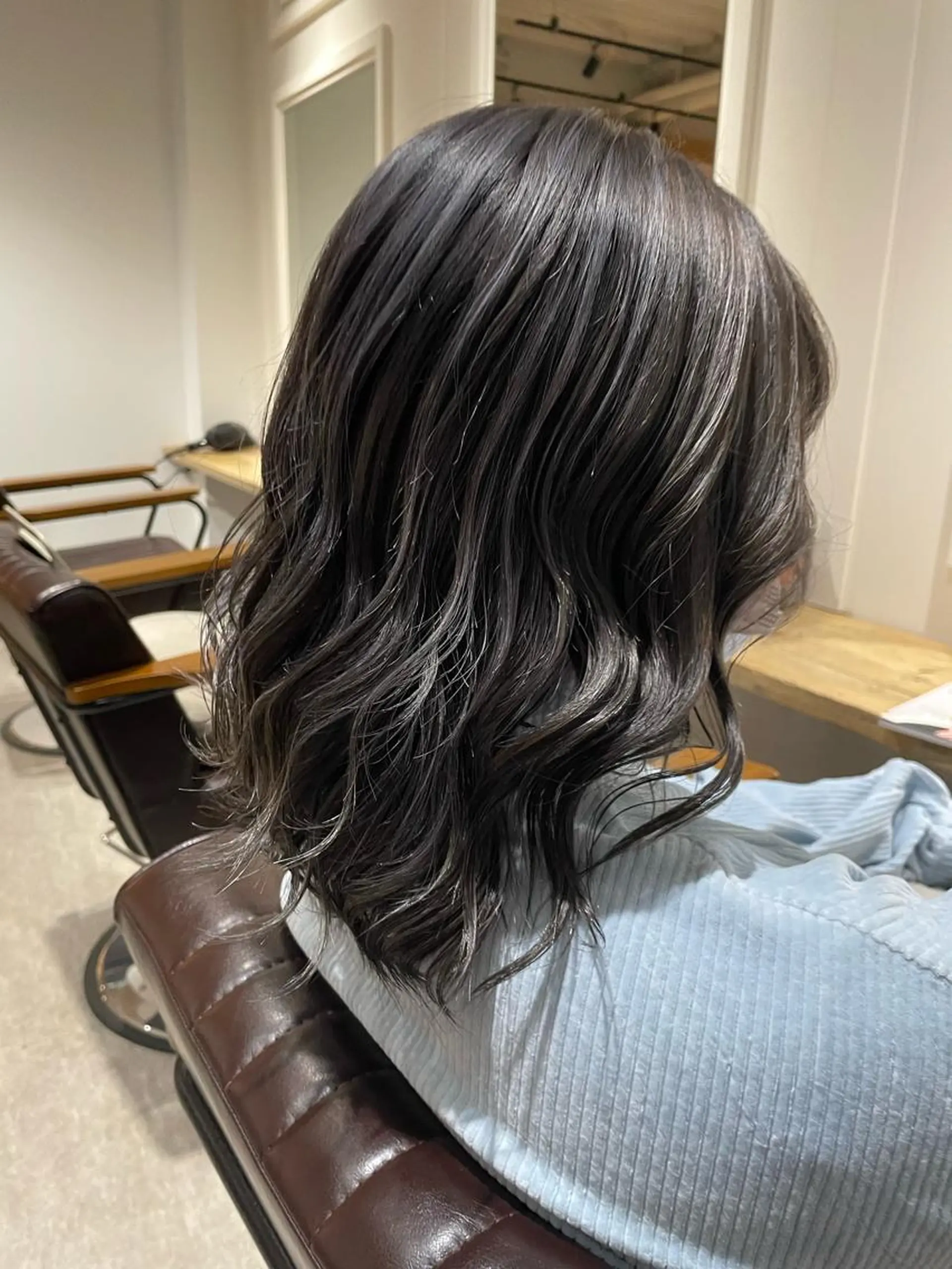 ロング カラー ブリーチ 透明感カラー ダブルカラー インナーカラー ブリーチなしカラー 川崎のカラー職人🥣 kentaのヘアスタイル