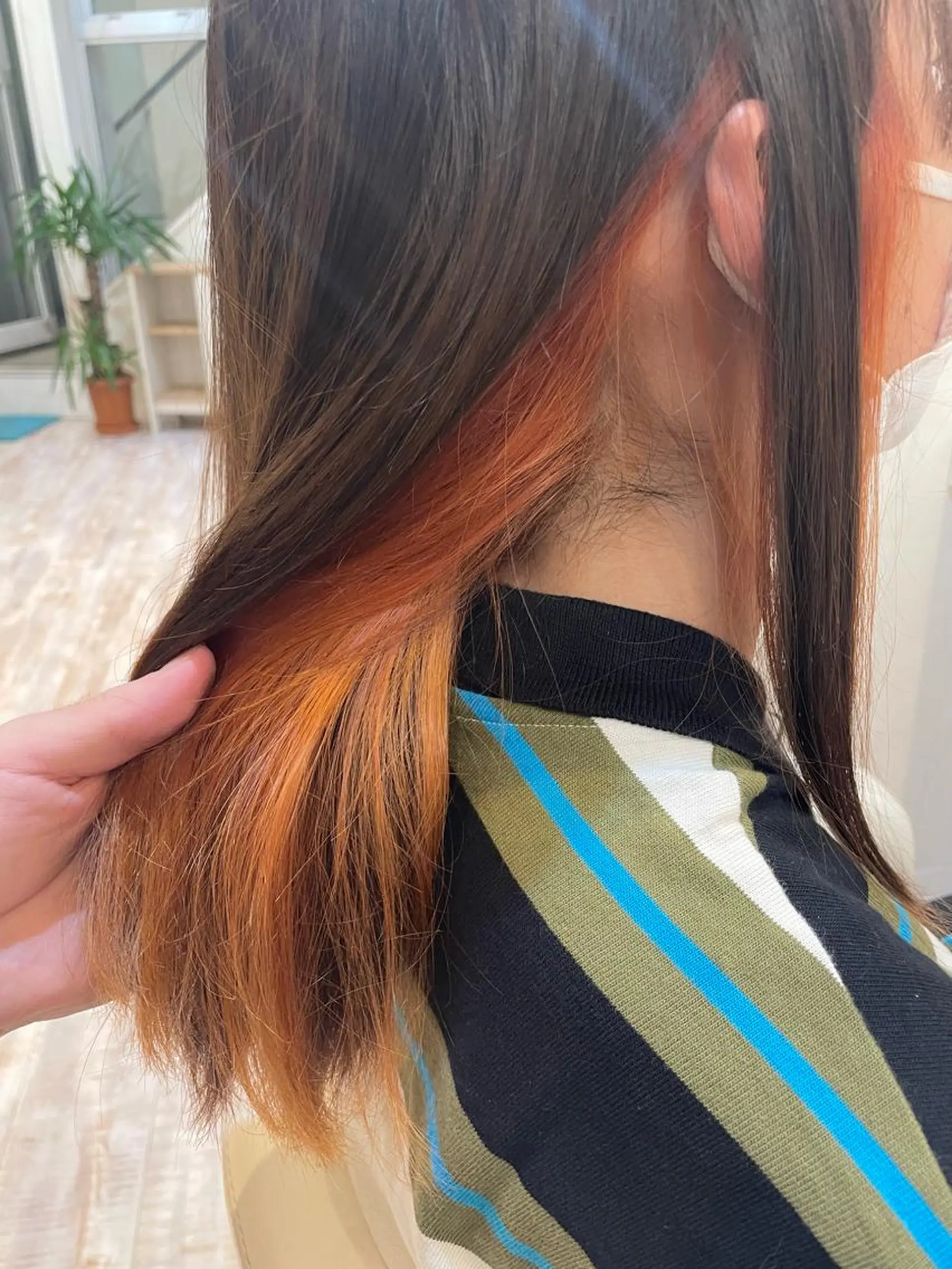 セミロング カラー ブリーチ オレンジ ヘアカラー ☘️当日OK☘️ 鍋島直大のヘアスタイル