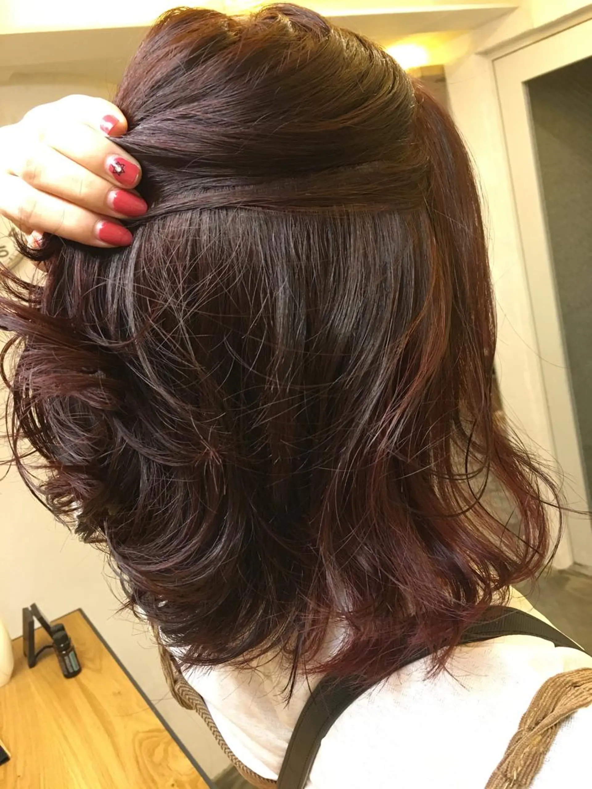 ミディアム セミロング カラー アッシュ ハイライトカラー レッドカラー ハイライト メンズ眉毛ITSUK Iメンズ専門　新宿の眉毛・アイブロウイメージ