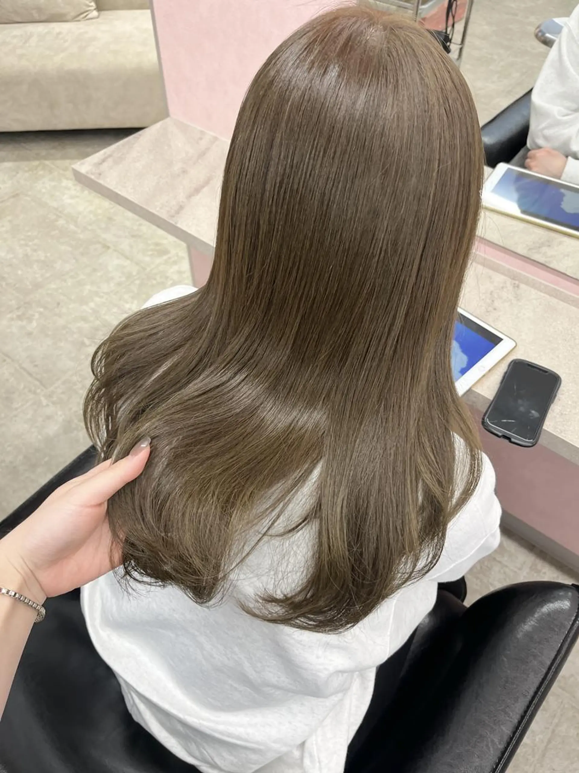 セミロング ヘアカラー MATTY rioのヘアスタイル