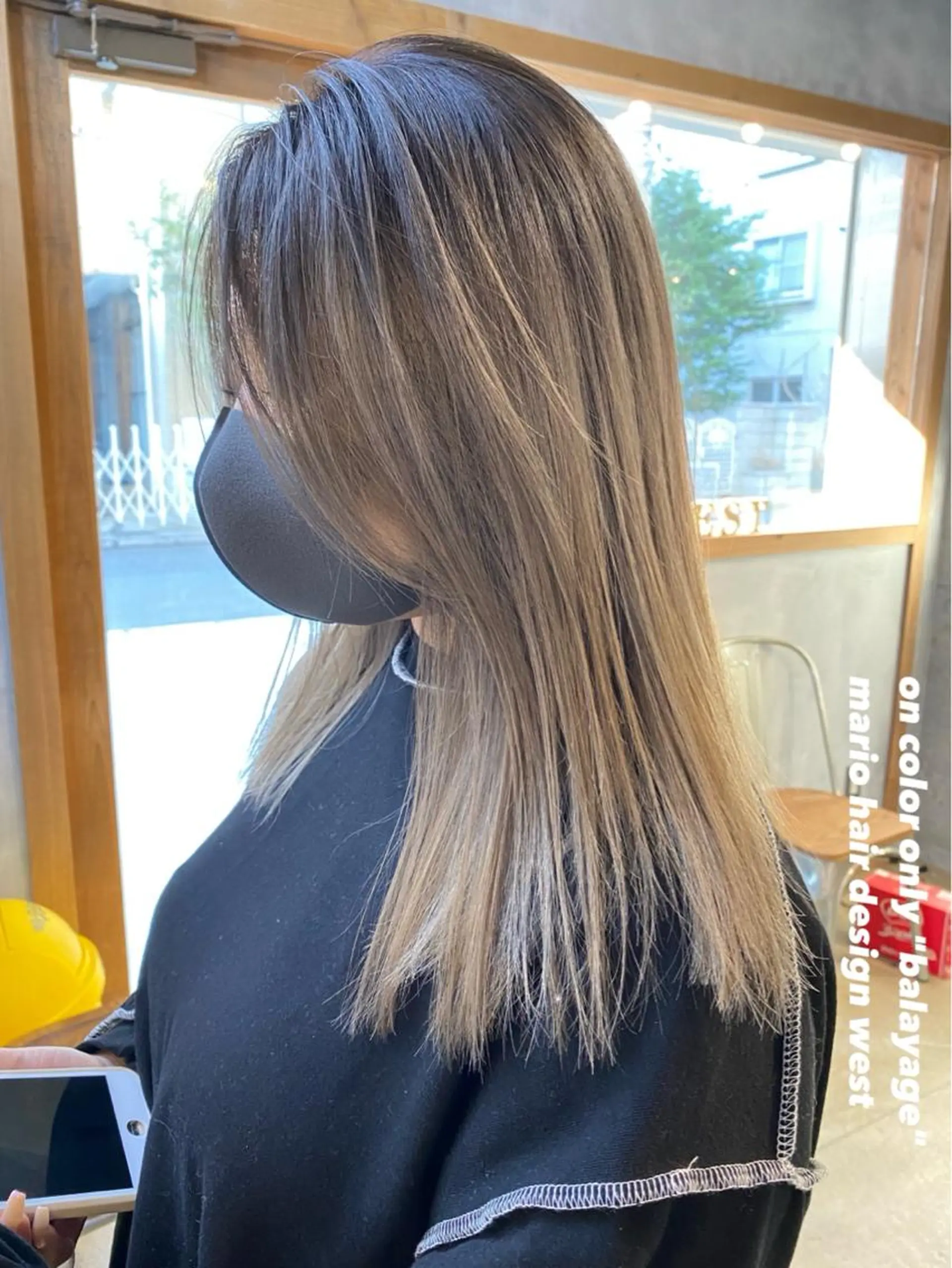 ロング カラー バレイヤージュ ベージュカラー グラデーションカラー ハイライトカラー ホワイトベージュ 竹嶌 健吾のヘアスタイル