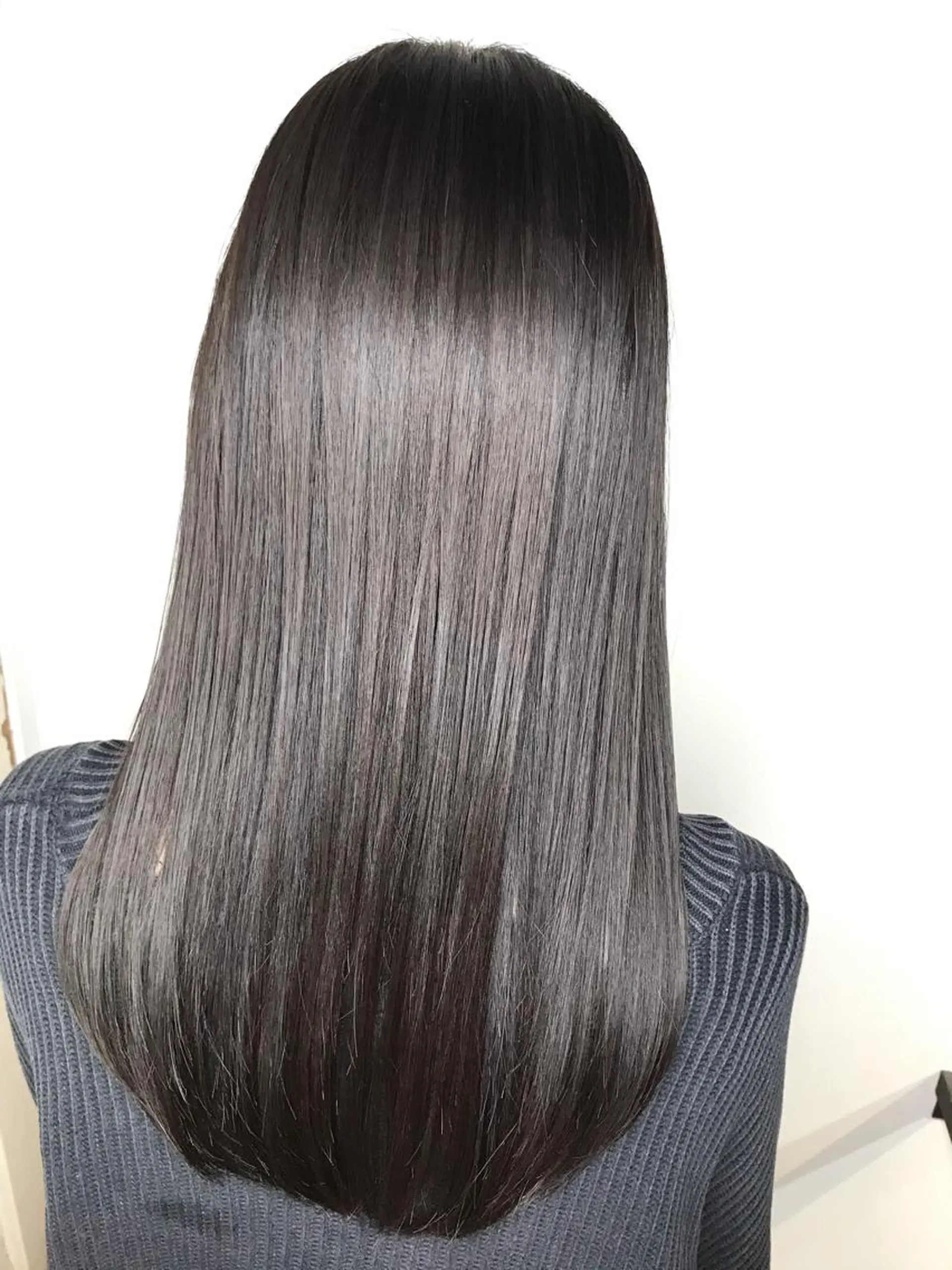 ロング 縮毛矯正 上西 高志のヘアスタイル