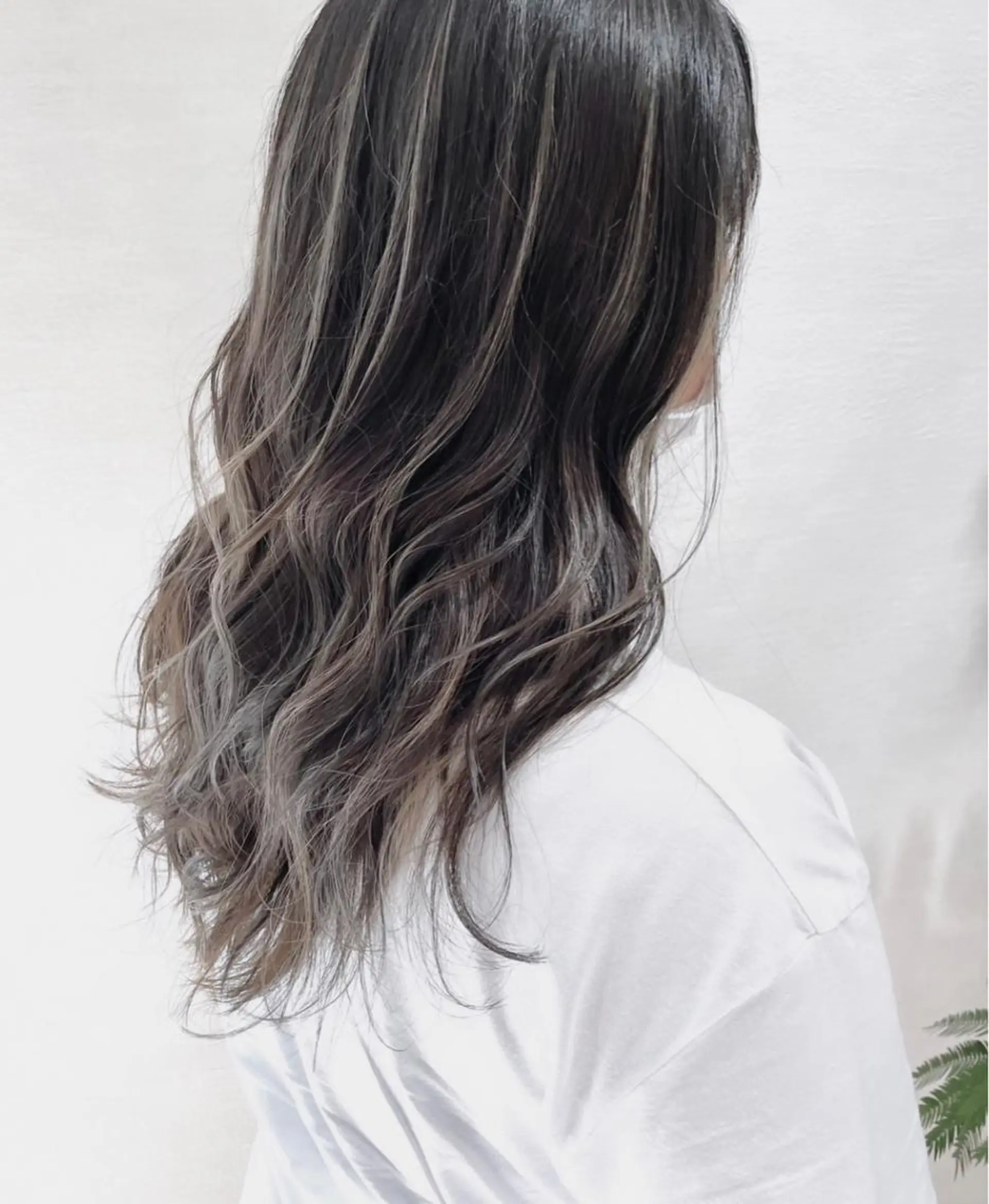 ロング カラー カット ヘアカラー トリートメント VERBENA所属・ハイライト／艶カラー 大河シンジのヘアスタイル