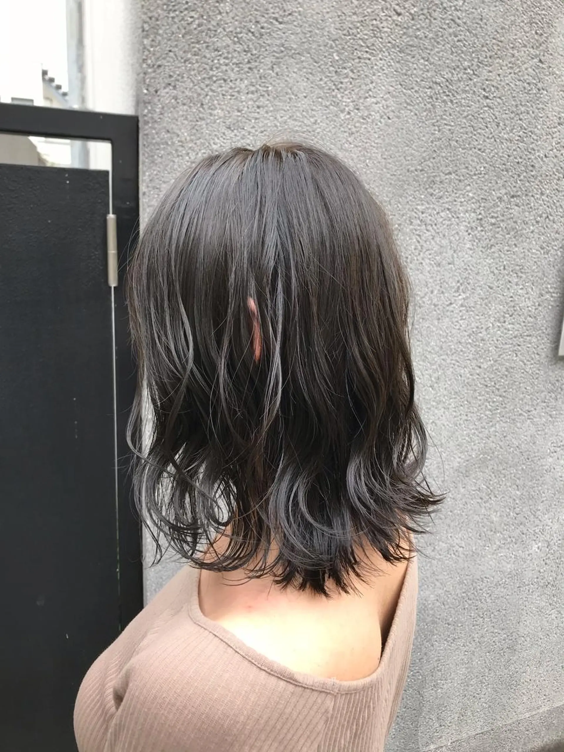 ミディアム カラー グレージュ オリーブグレージュ オリーブグレー ヘアカラー トリートメント ヘッドスパ 赤み消し韓国ヘア レイヤー縮毛🤍渡邉のヘアスタイル