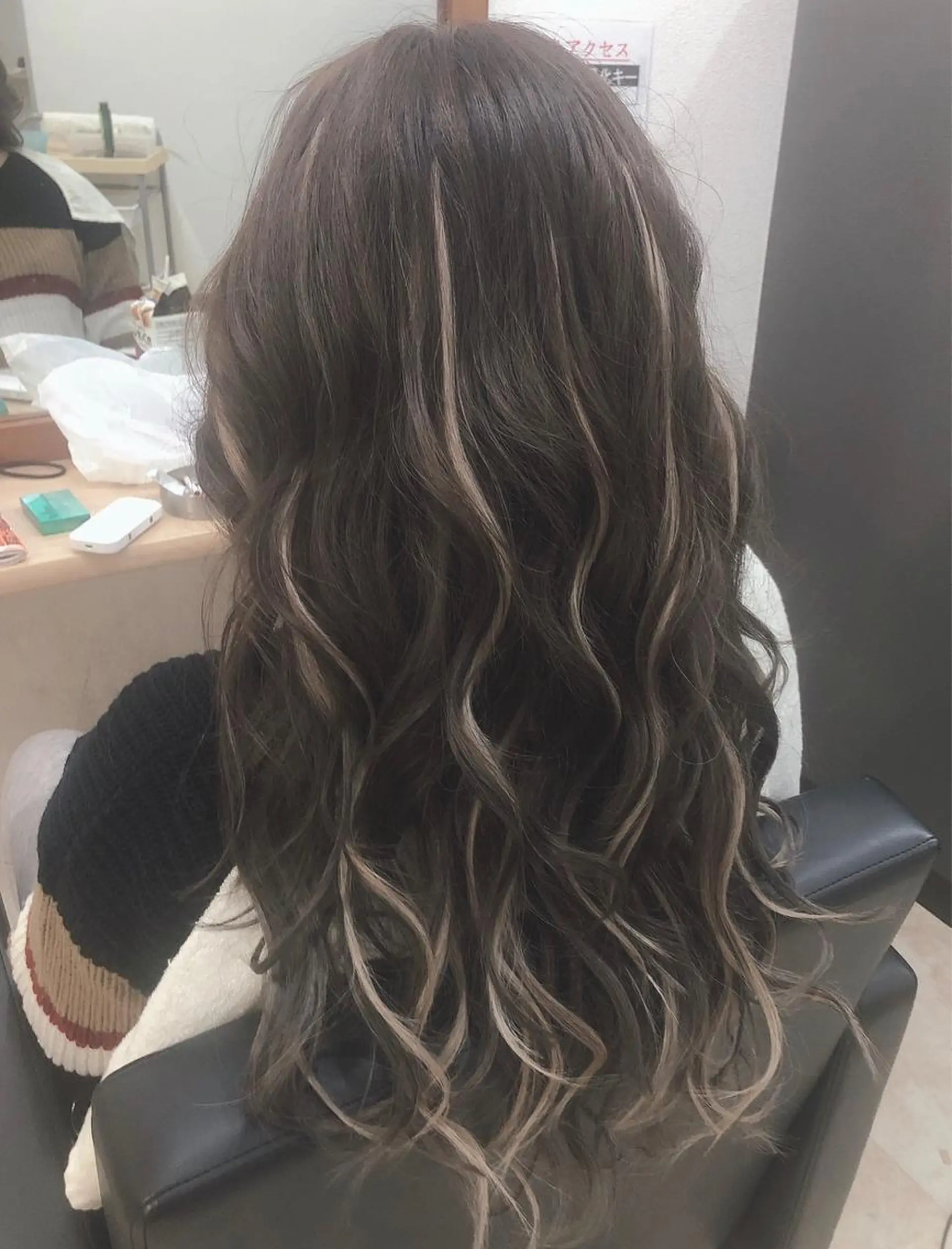 ロング ヘアアレンジ ハイライト 石田 美晃のヘアスタイル