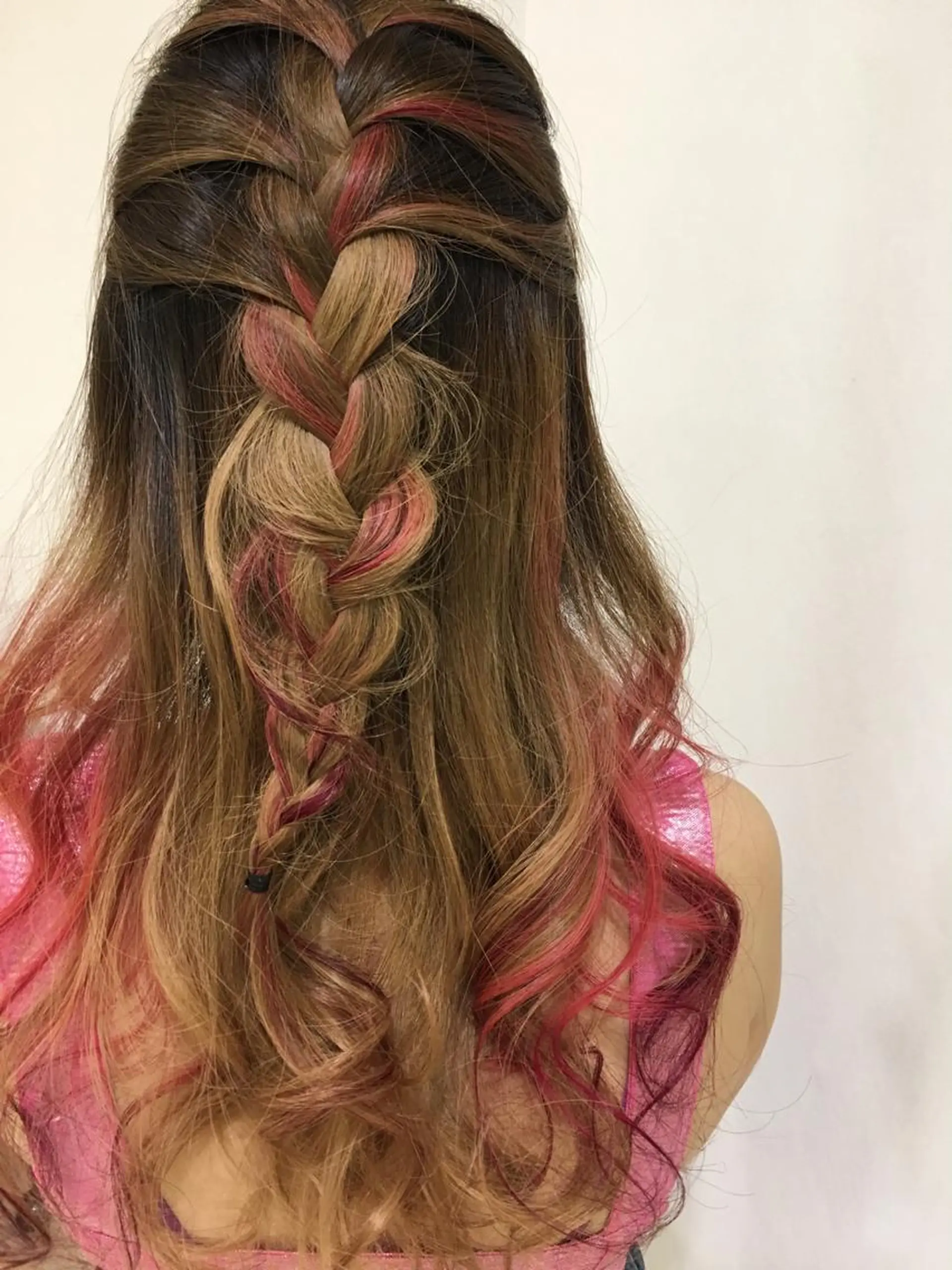 セミロング カラー ヘアアレンジ メッシュ きむえり/髪質改善 /うねり広がり改善のヘアスタイル