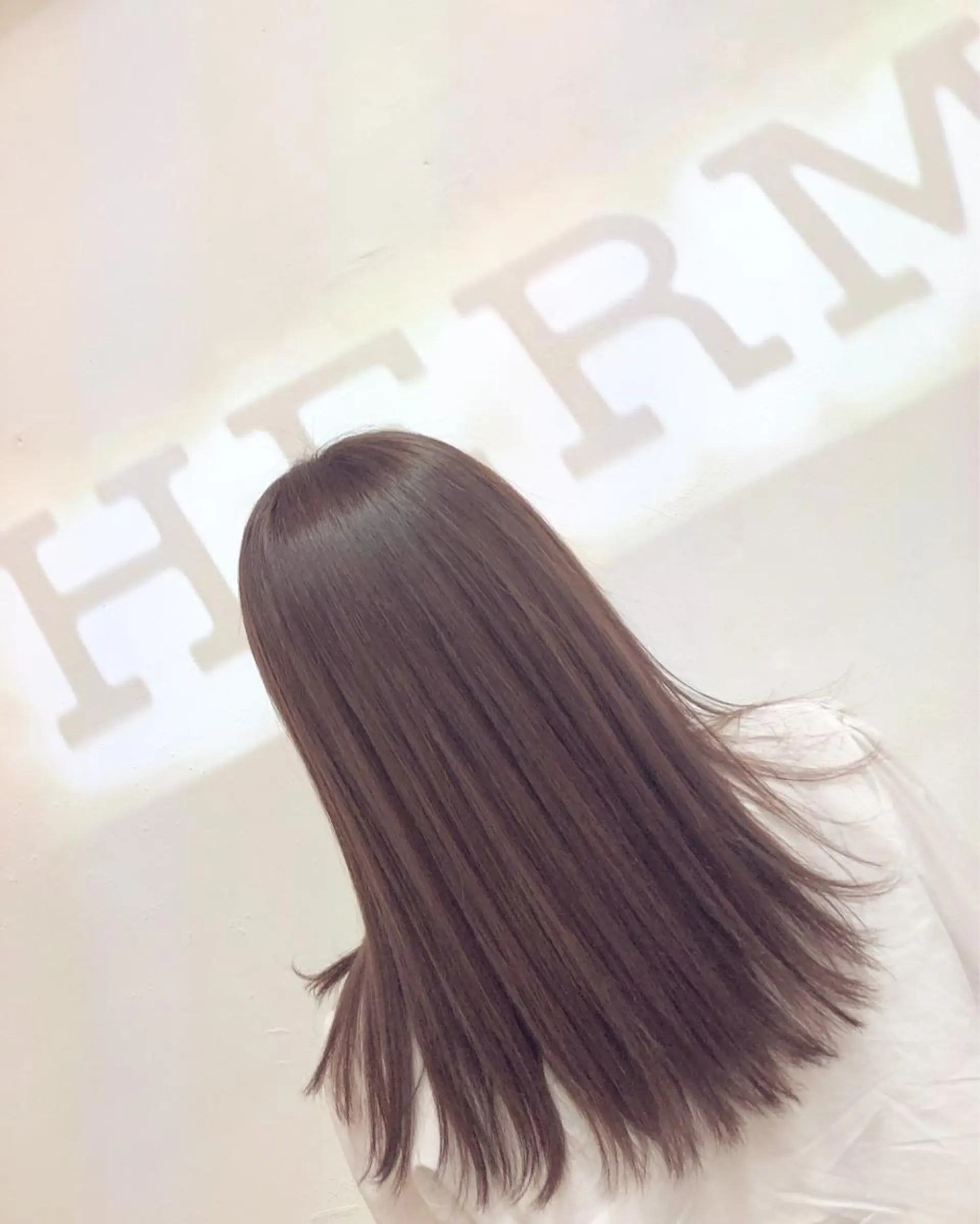 セミロング カラー イルミナカラー ラベンダーカラー ピンクカラー ピンクラベンダー ヘアカラー GLAD 萩原のヘアスタイル