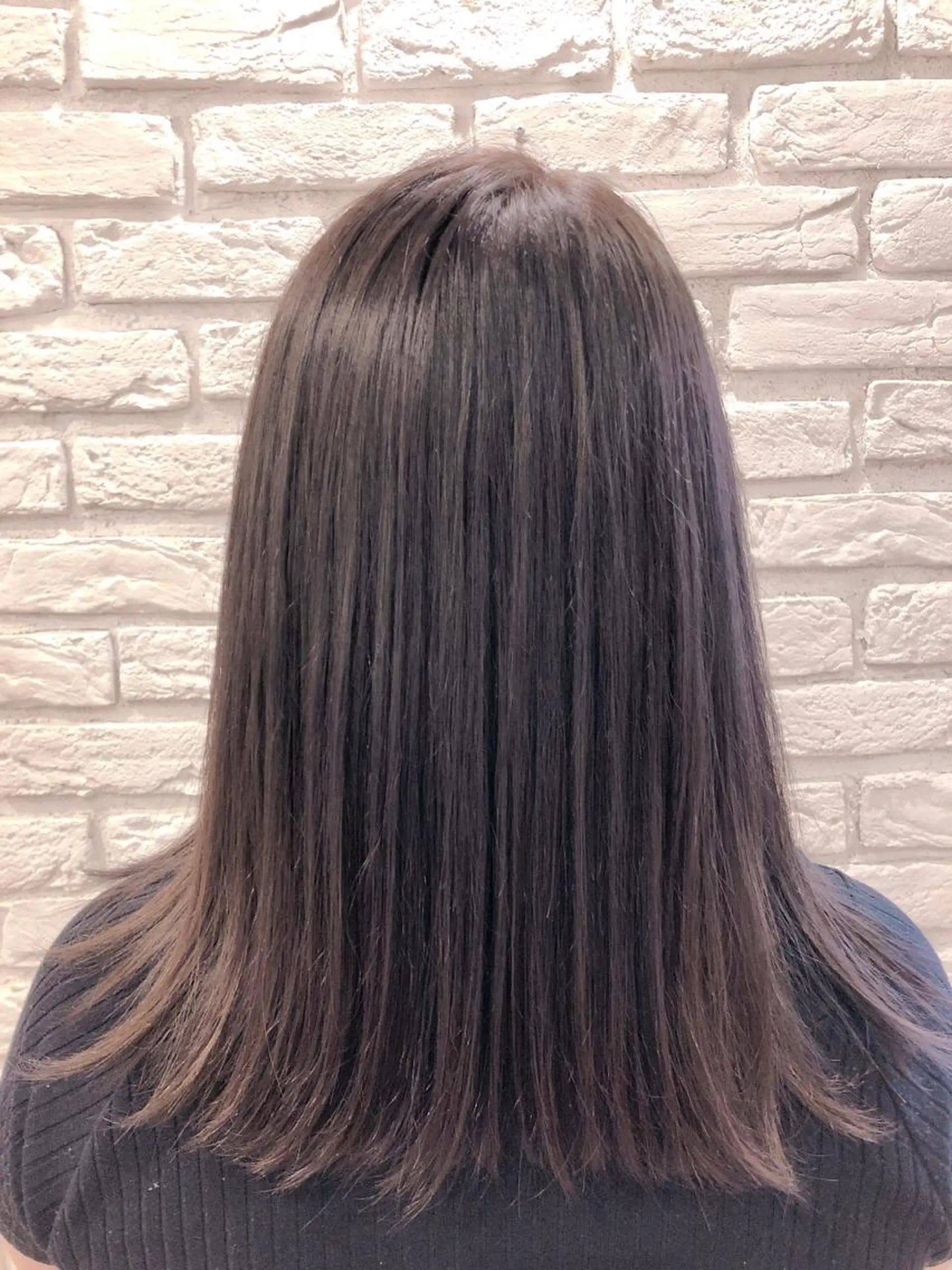 ミディアム カラー グレージュ サロンドユウ こはるのヘアスタイル