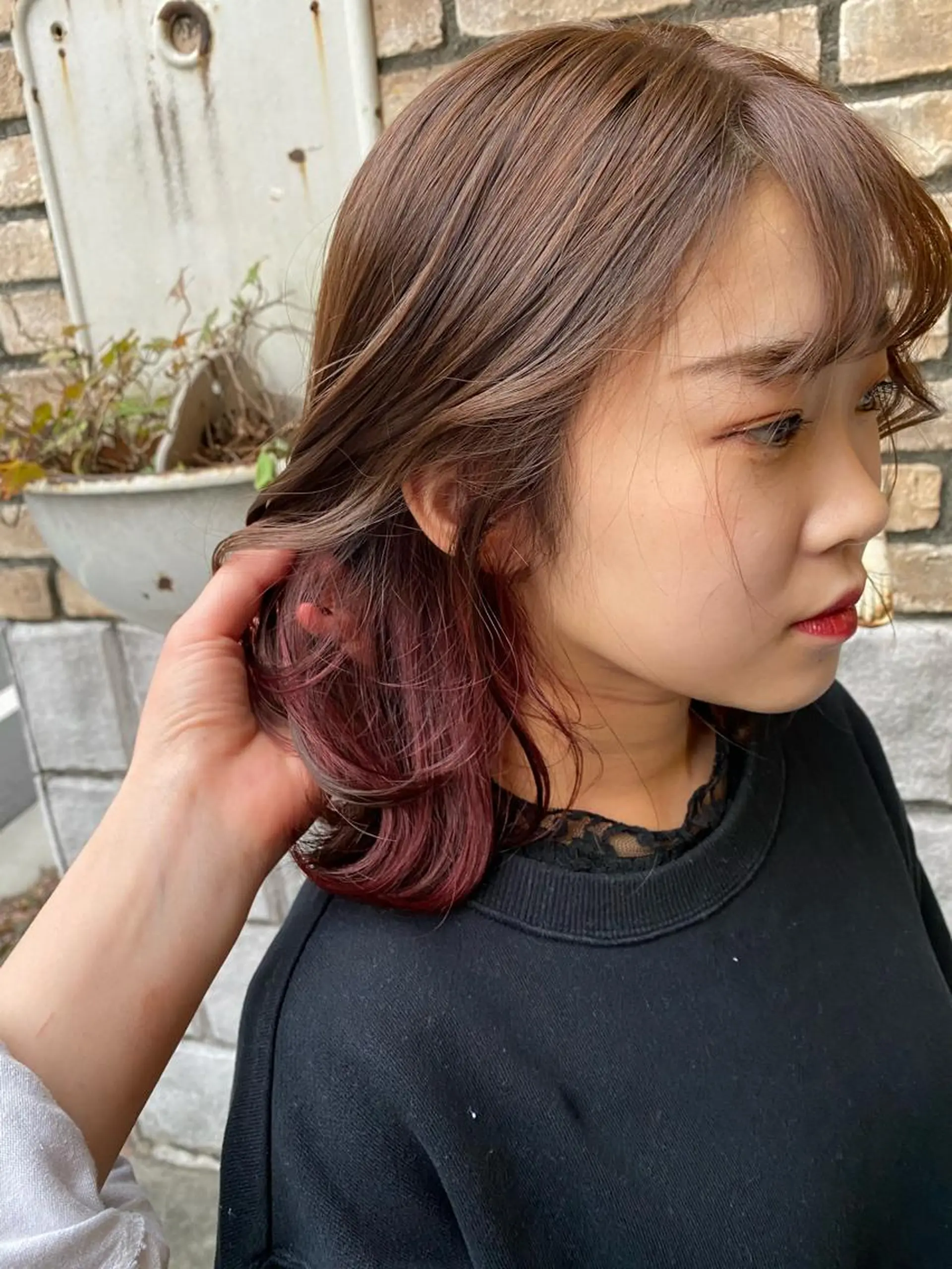 セミロング カラー パーマ ヘアアレンジ メンズ メンズインナーカラー インナーカラー ラベンダーカラー お任せヘア☘️☘️ 及川渚のヘアスタイル