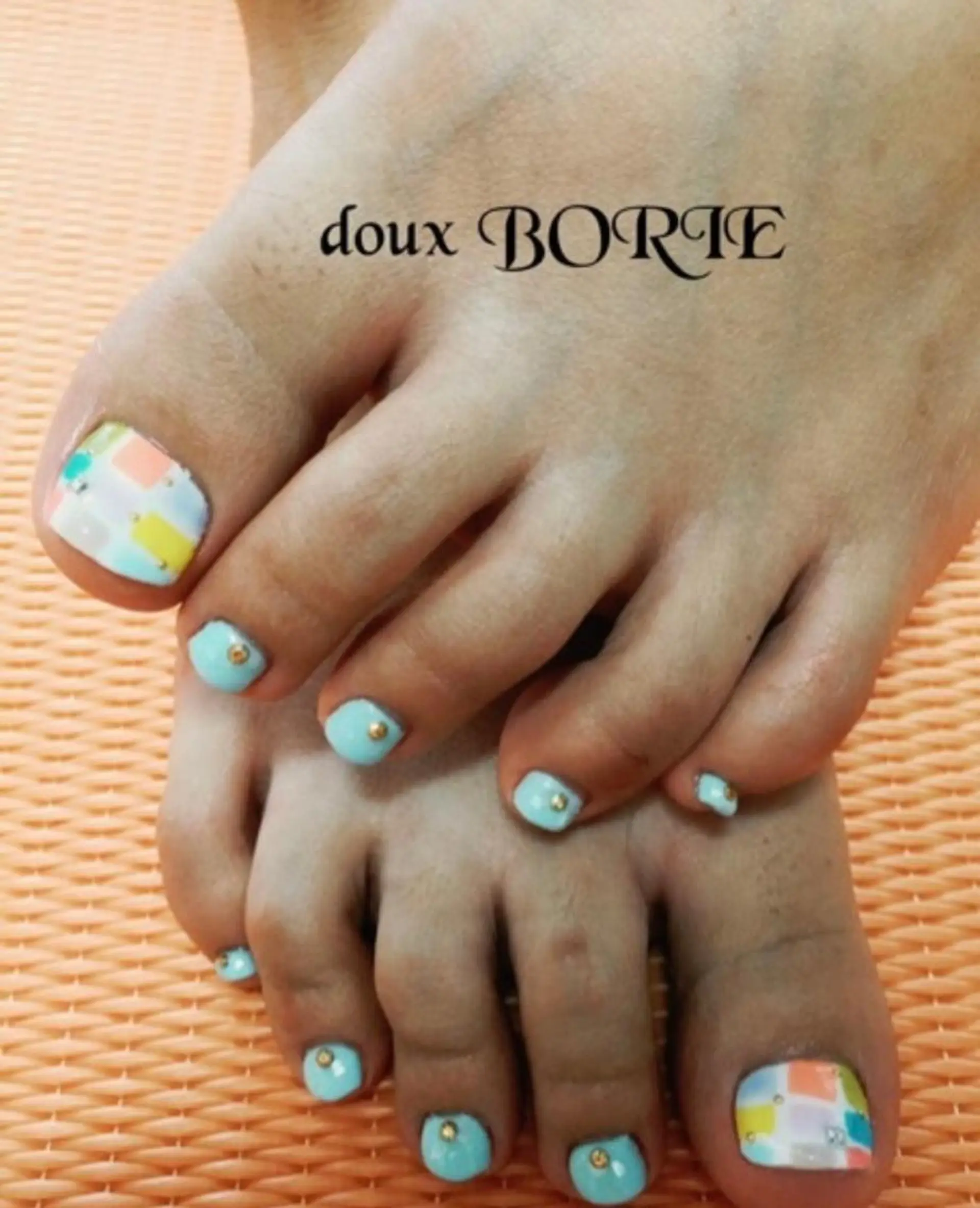 ネイル フットネイル doux BORIEのネイルデザイン