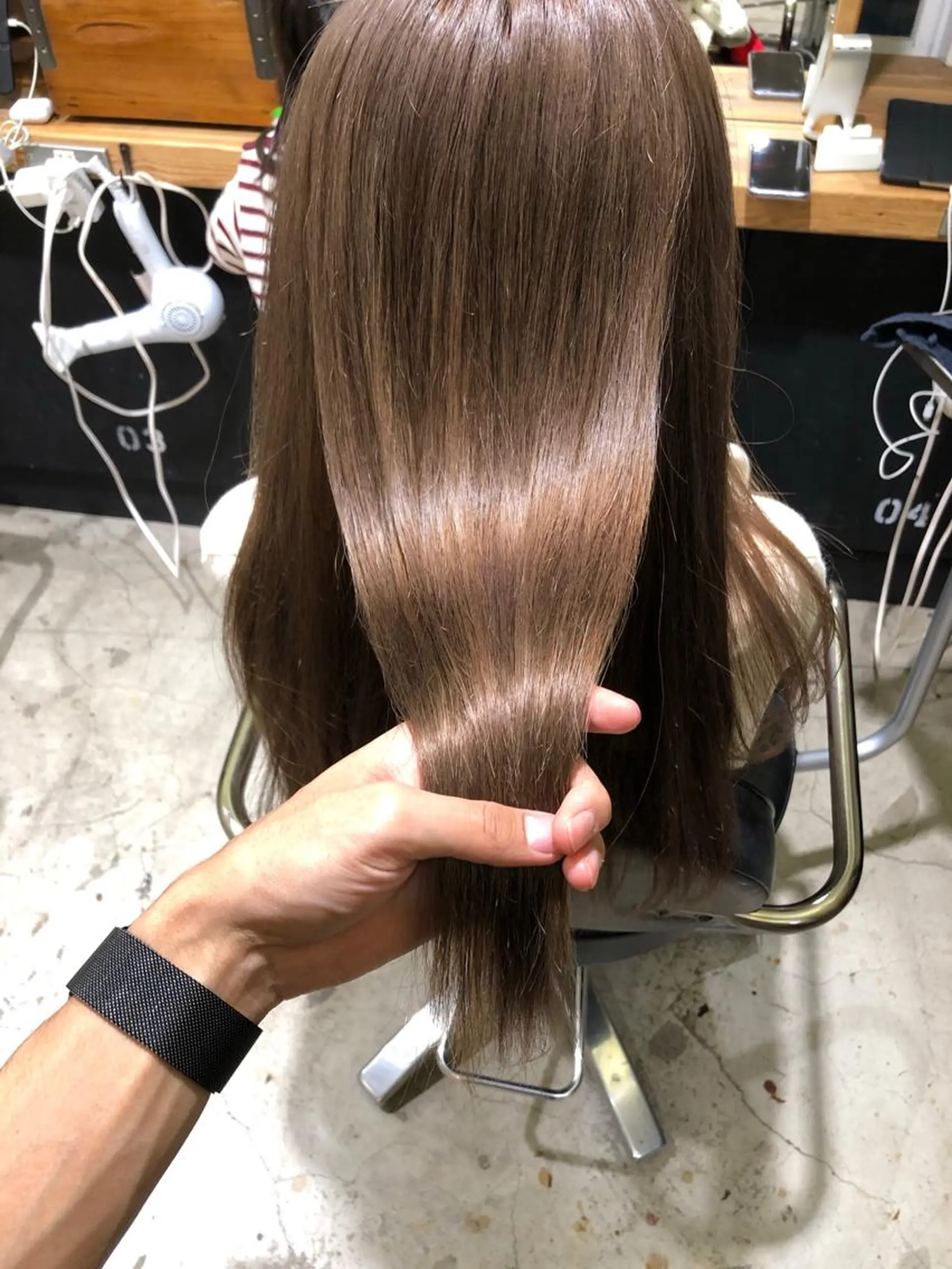 ロング カラー ベージュカラー 舘野 太嘉宏のヘアスタイル