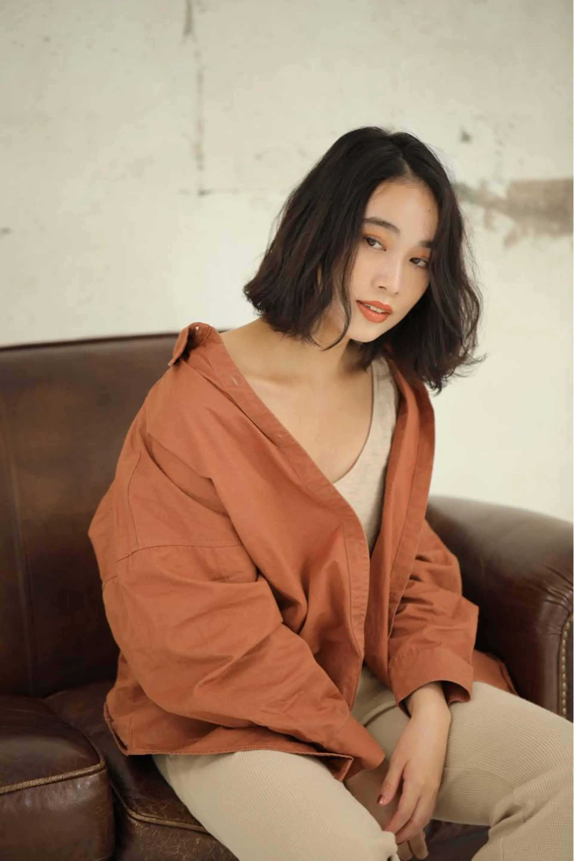 ミディアム パーマ 泉谷 莉可のヘアスタイル