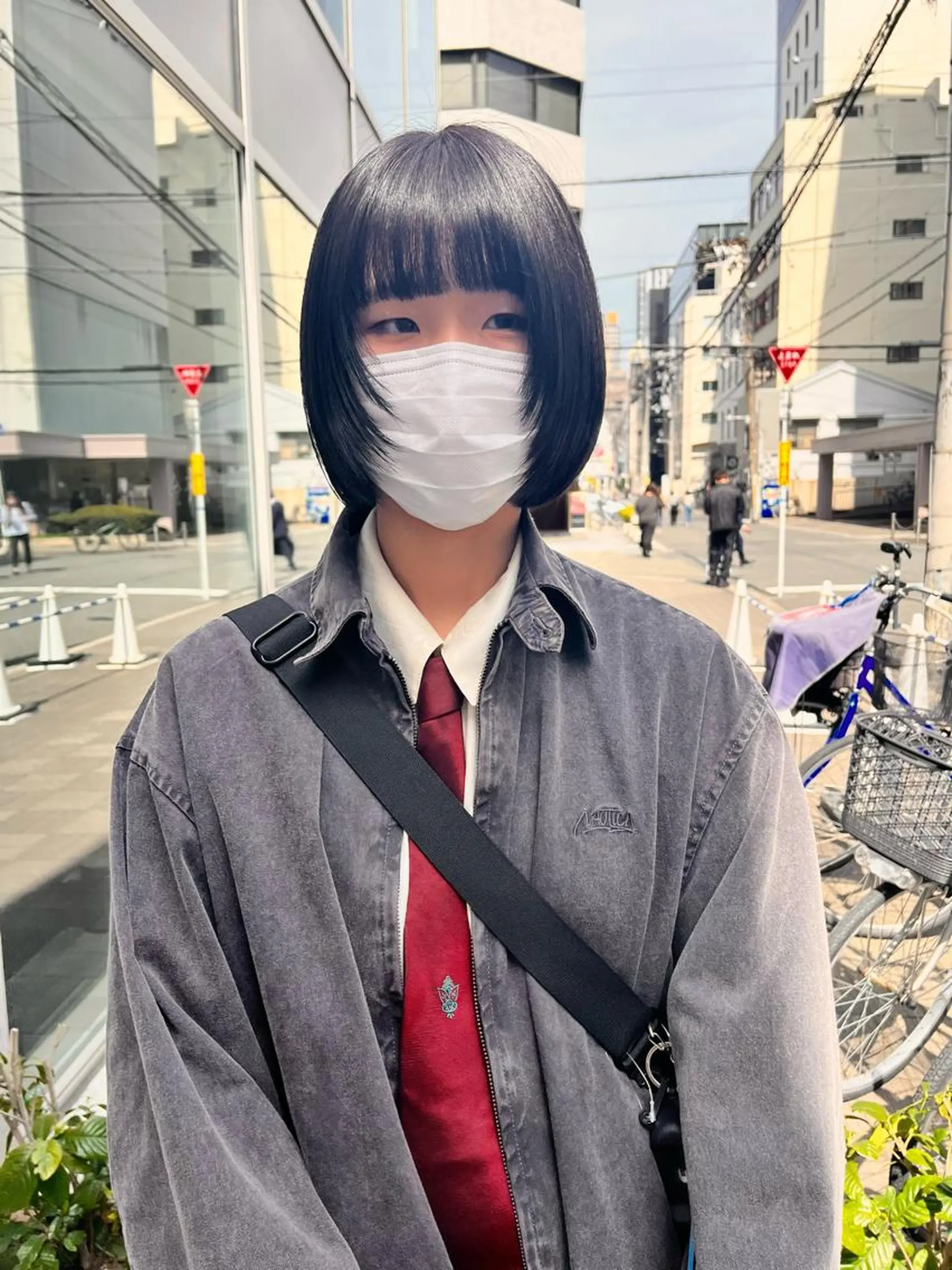 ショート カラー 切りっぱなしボブ 黒髪 ブルーカラー ブルーブラック ボブ カット ヘアカラー ショート/パーマ/ カラー/FUKOのヘアスタイル