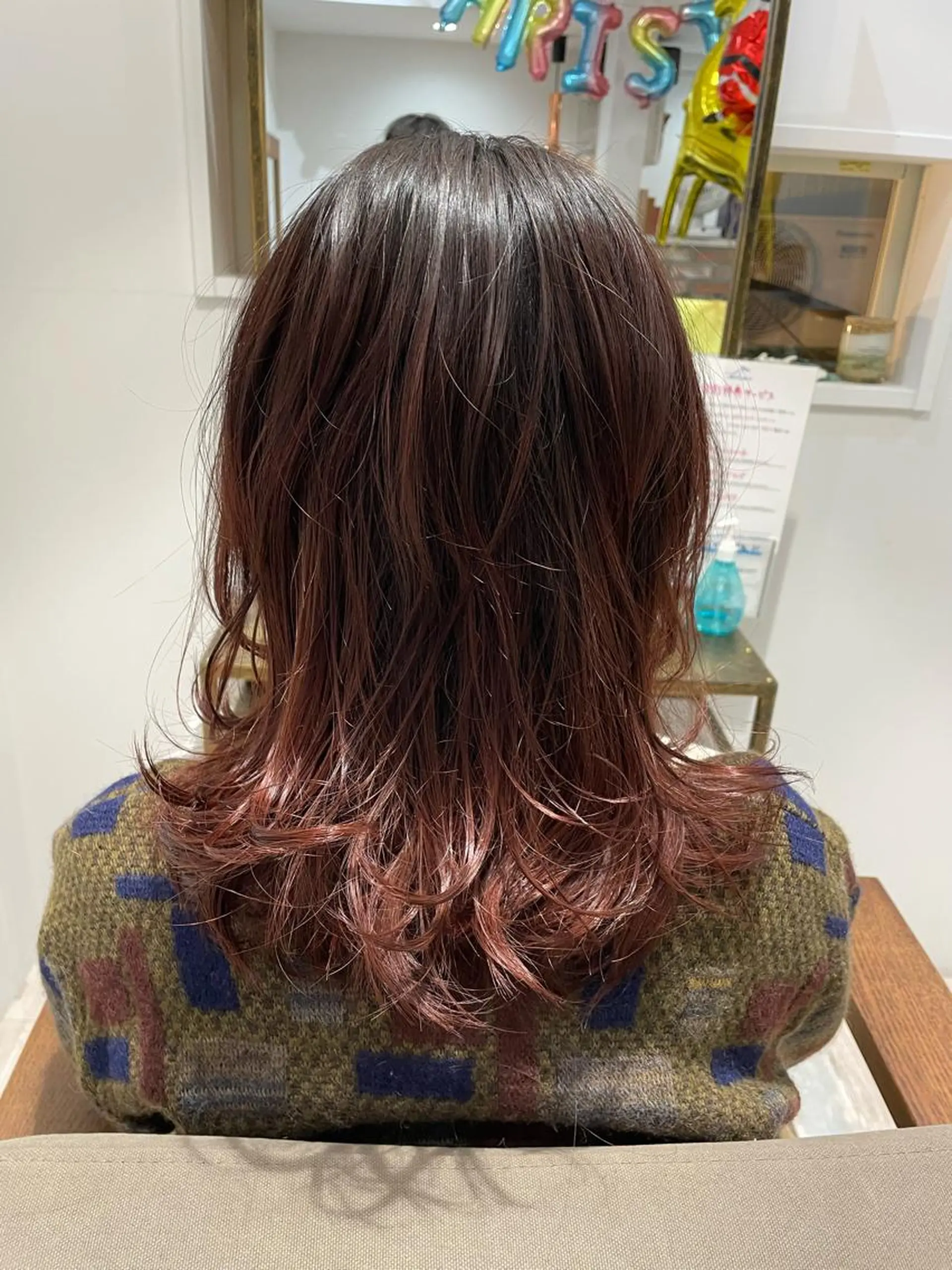 ミディアム カラー ナカムラ イヅミのヘアスタイル