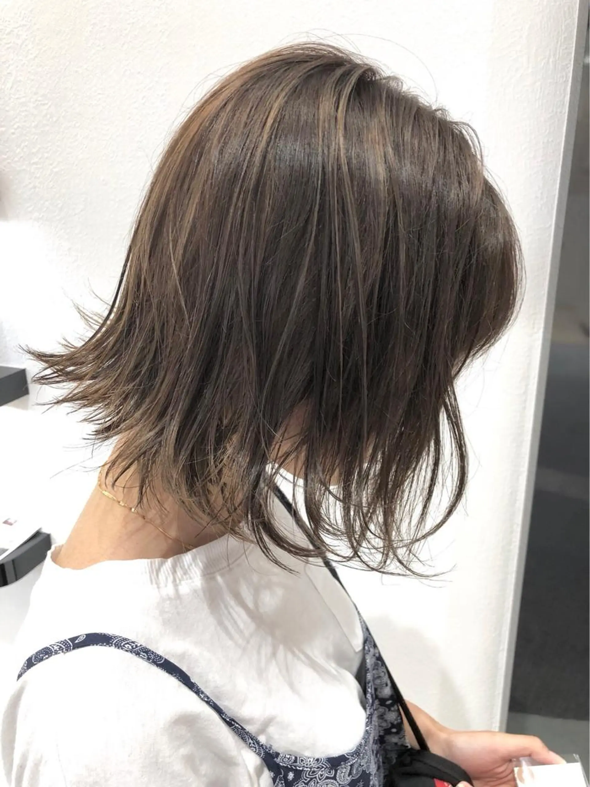 ミディアム 岸 保奈美のヘアスタイル