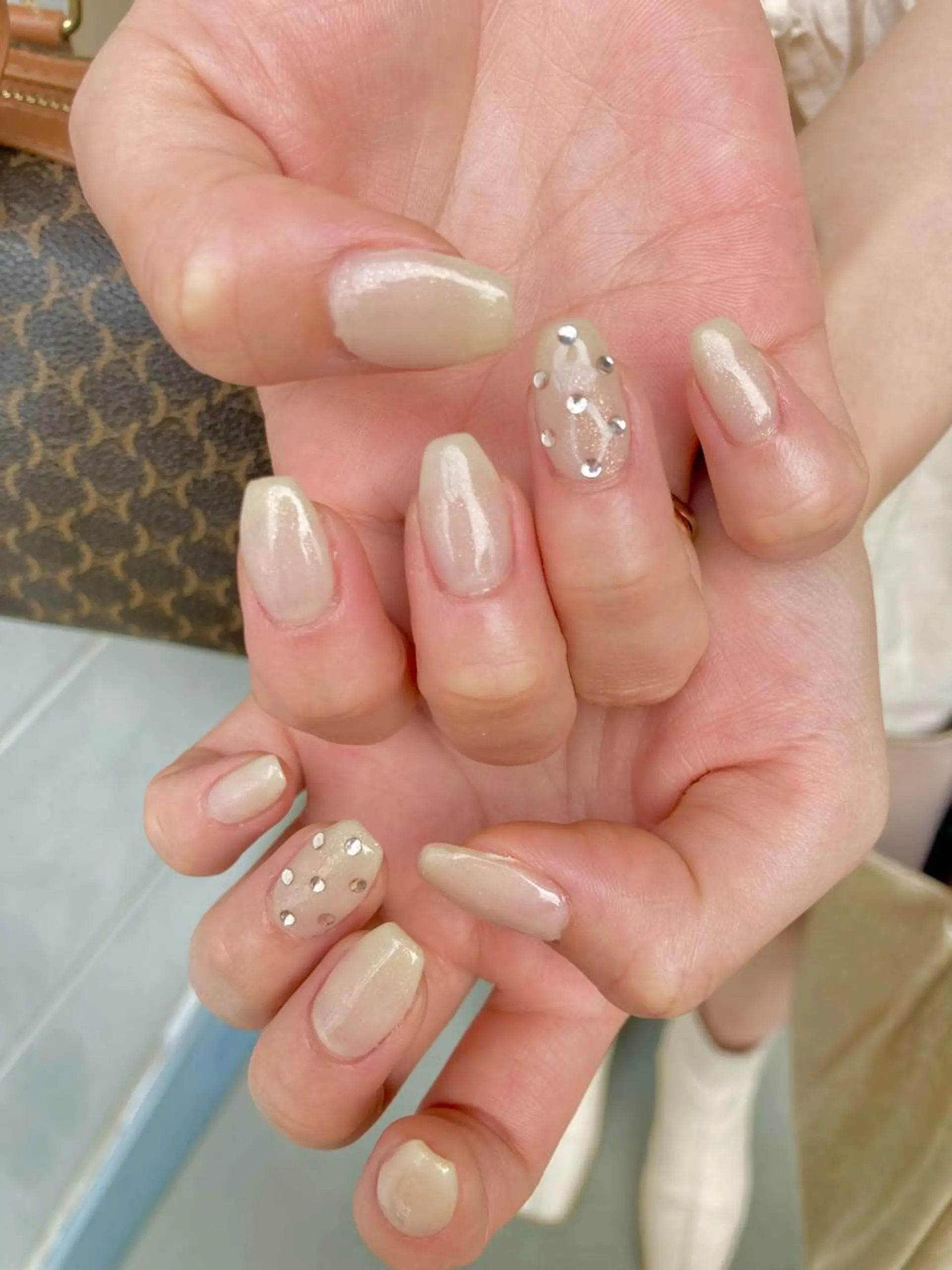 ネイル ワンカラーネイル ストーンネイル otsurunail (オツルネイル)のネイルデザイン