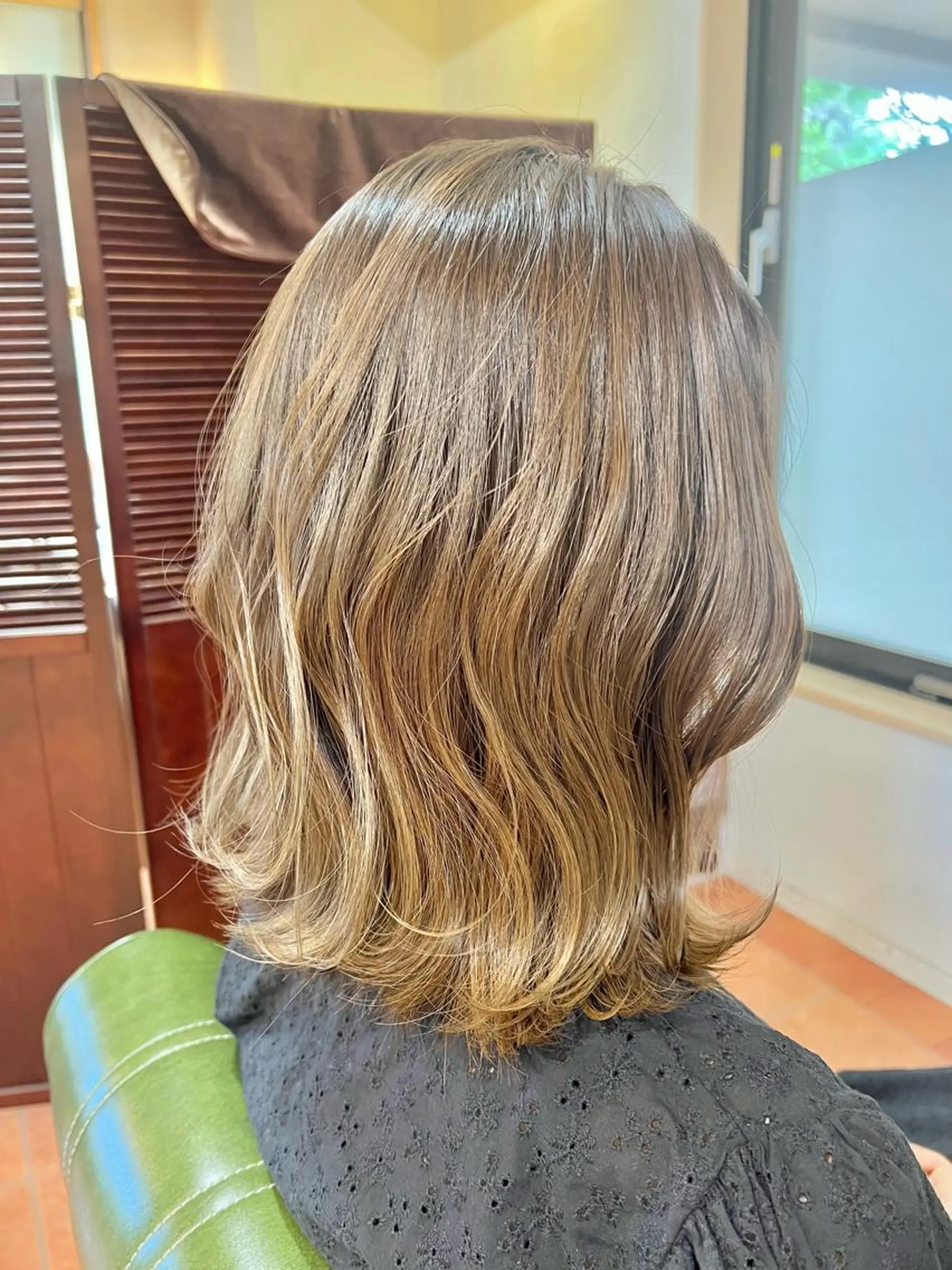 ミディアム カラー ヘアカラー トリートメント 石井 佑樹のヘアスタイル