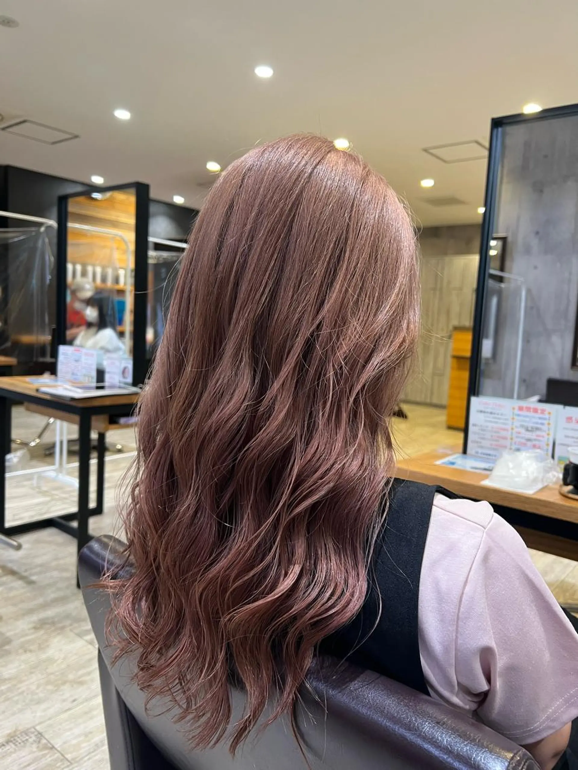 ロング ヘアカラー レイヤーカット TAIKIのヘアスタイル