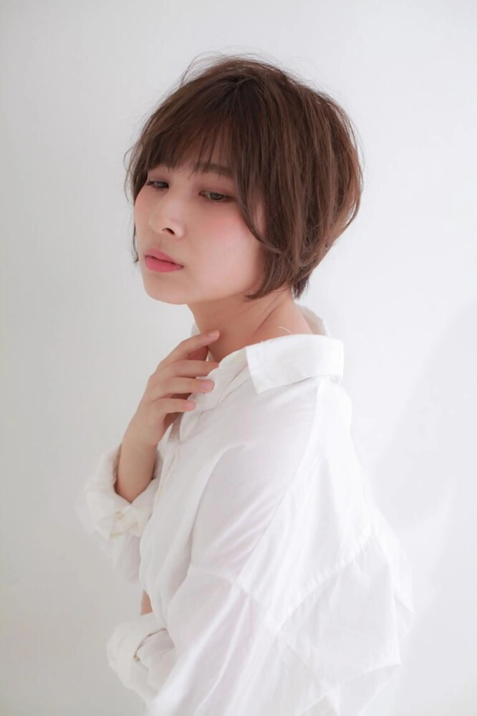 ショート ヘアカラー 岸川 恭子のヘアスタイル
