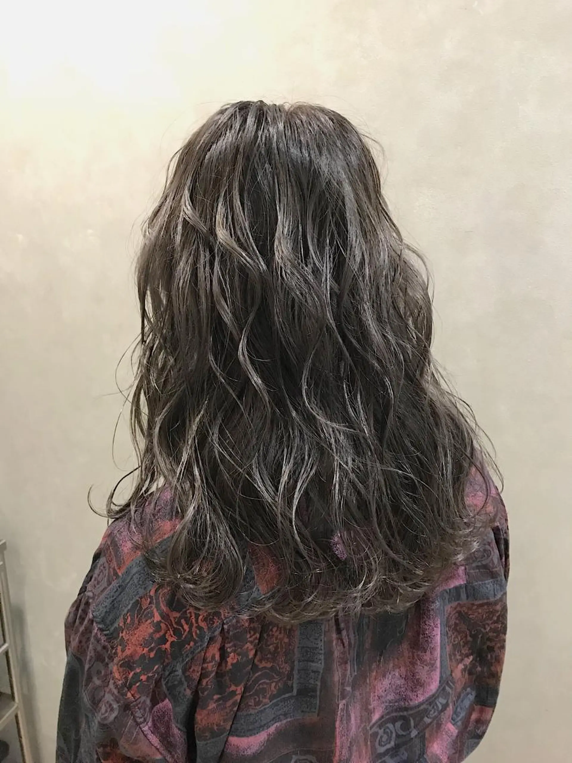 セミロング カラー ヘアアレンジ グレージュ ヘアカラー トリートメント lani ブリーチ /ダブルカラーのヘアスタイル