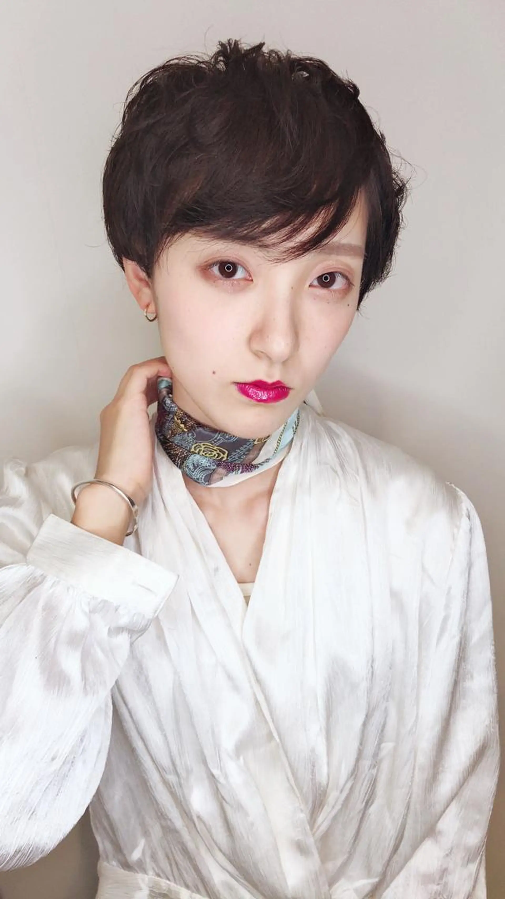 ショート パーマ ウルフカット／吉村 桃子のヘアスタイル