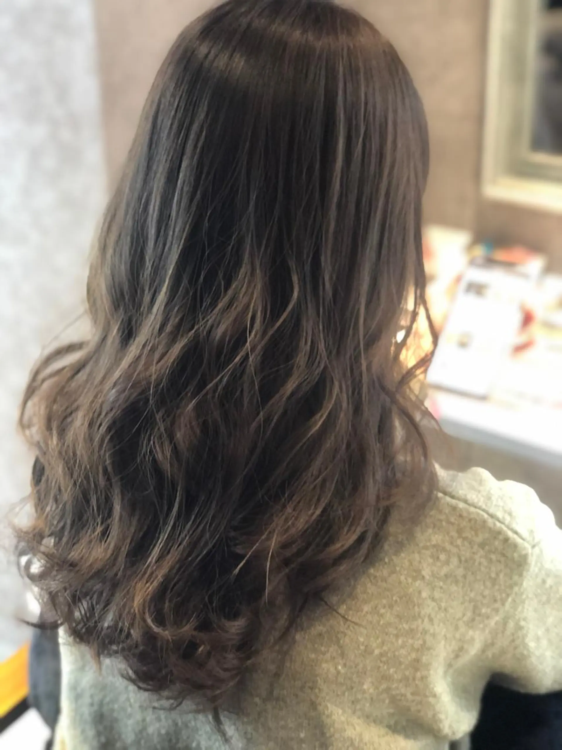 カラー アッシュ アッシュグレー 透明感カラー 松下 未来のヘアスタイル