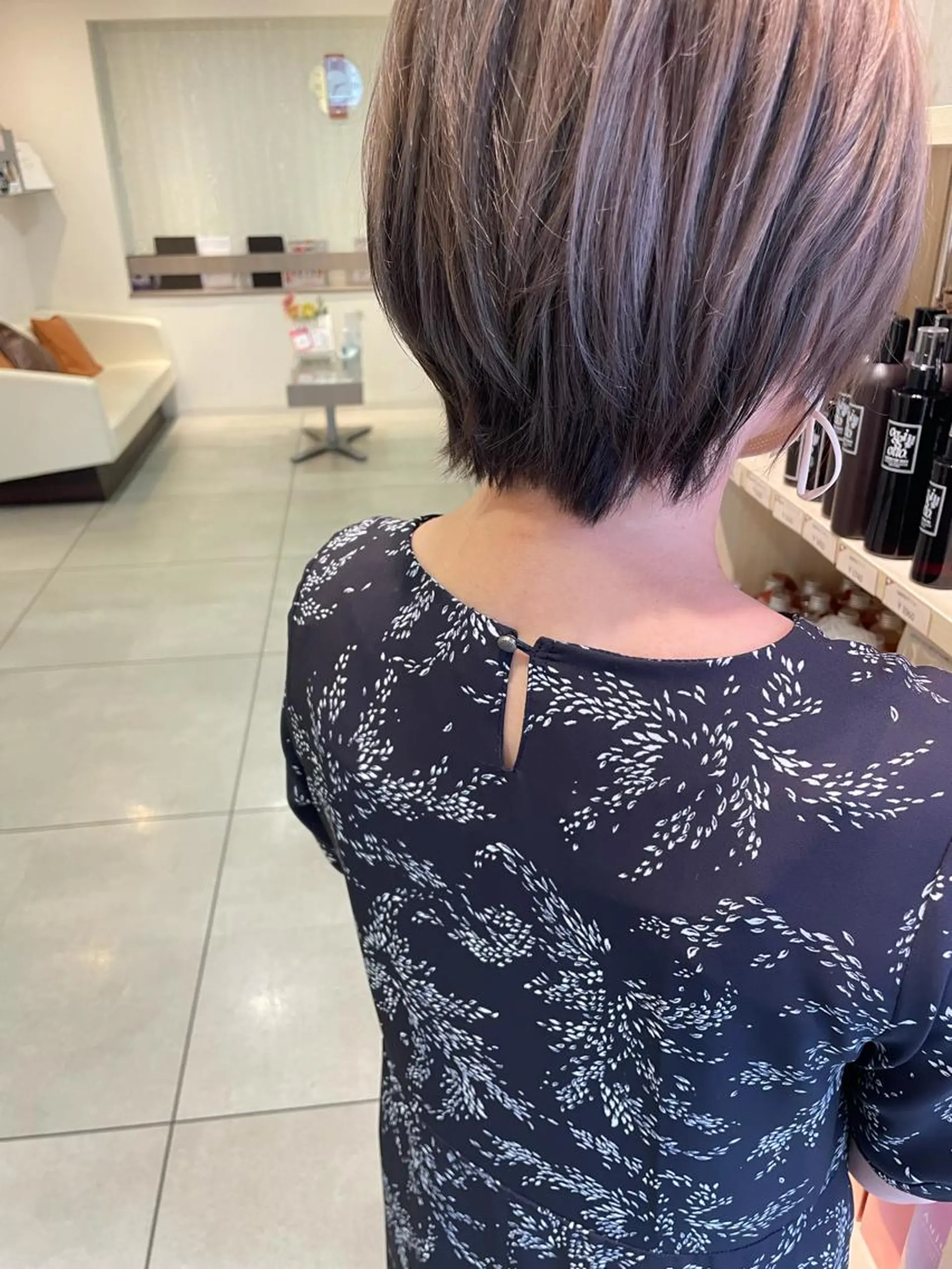 ミディアム カラー ハイライトカラー ハイライト ヘアカラー トリートメント 松佐 ゆかりのヘアスタイル