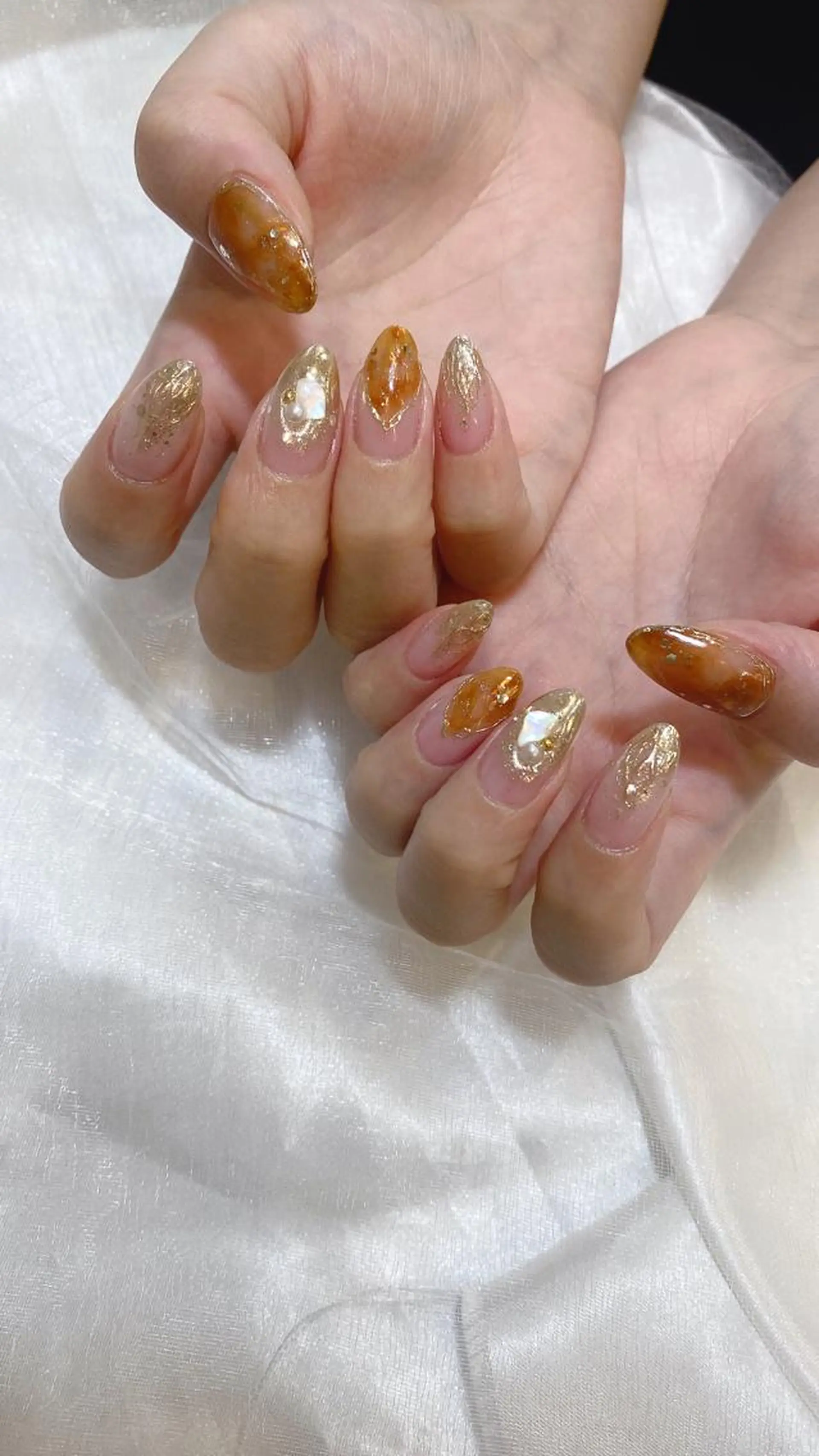 ミディアム ネイル オレンジブラウン ブラウン ゴールド オレンジ 夏ネイル nail salon miRANのネイルデザイン