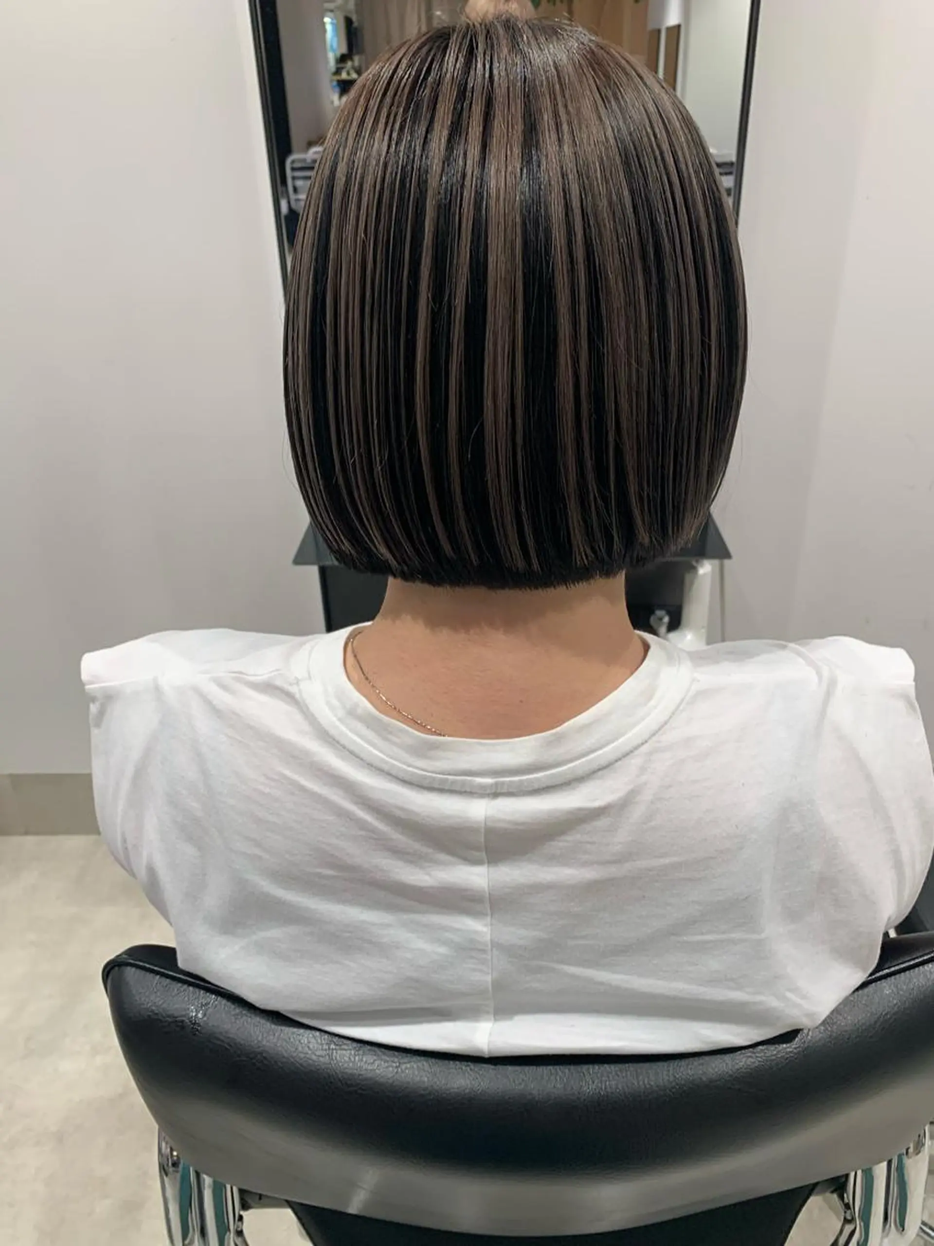 ショート カラー デザインカラー ハイライトカラー ボブ ハイライト カット ヘアカラー トリートメント GO TODAY  SHAIRE  SALON   渋谷モディ所属・スキバサミを使わない カット🌼唯🌼のヘアスタイル