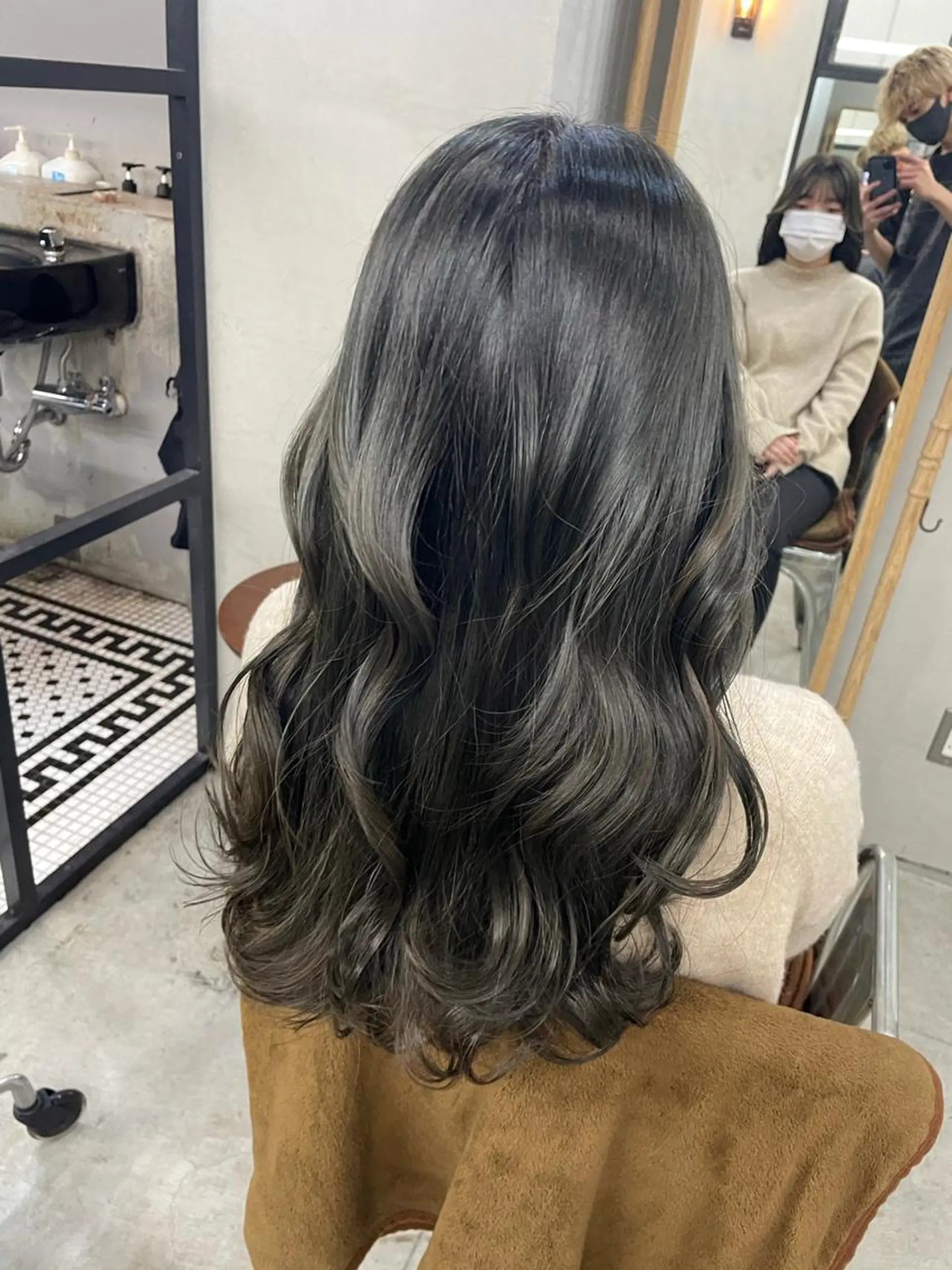 セミロング ヘアカラー トリートメント ヘアセット 新宿/韓国ヘア/ 髪質改善ストレートのヘアスタイル