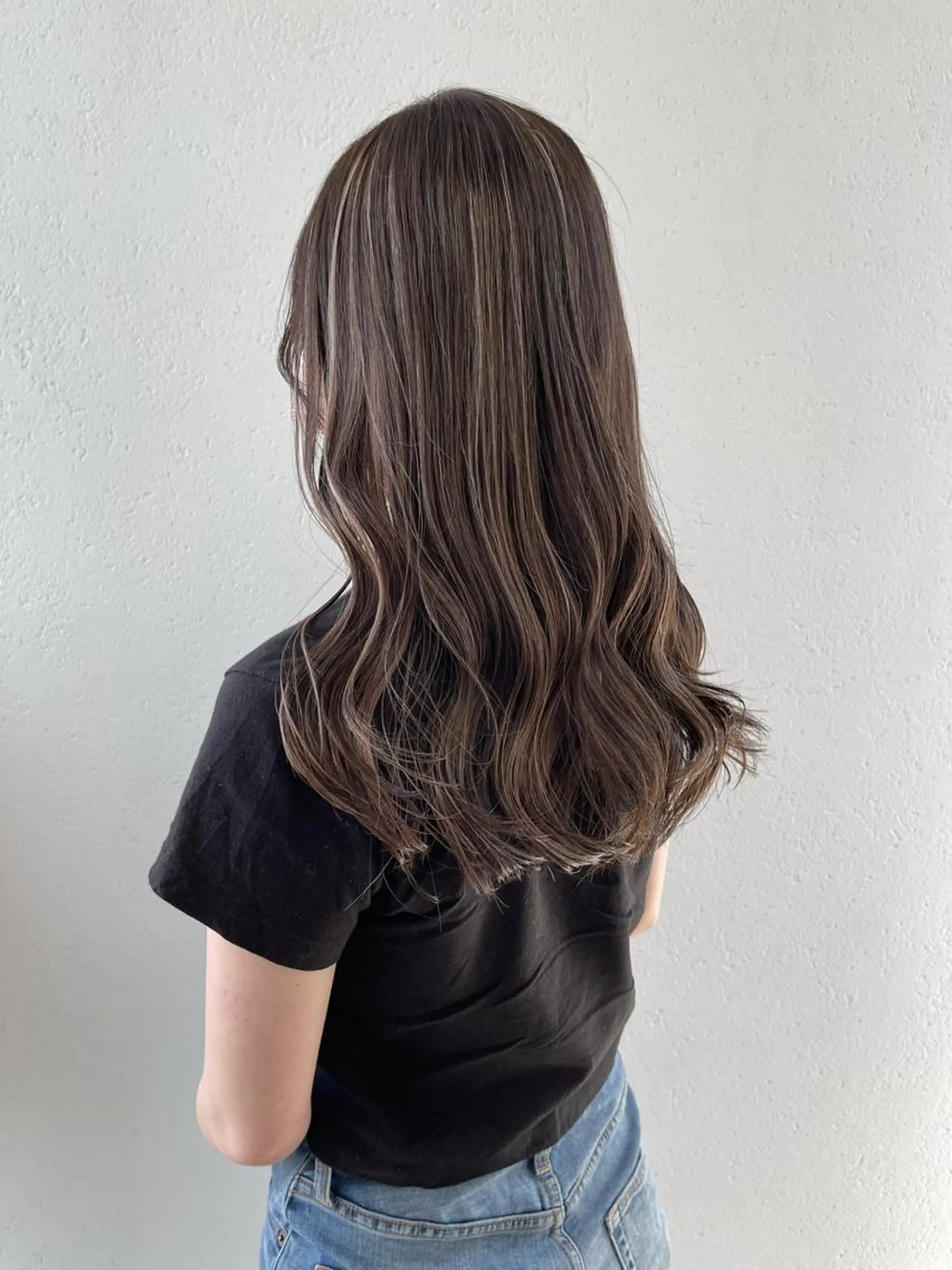 ロング カラー ハイライトカラー ハイライト 市村 香多のヘアスタイル