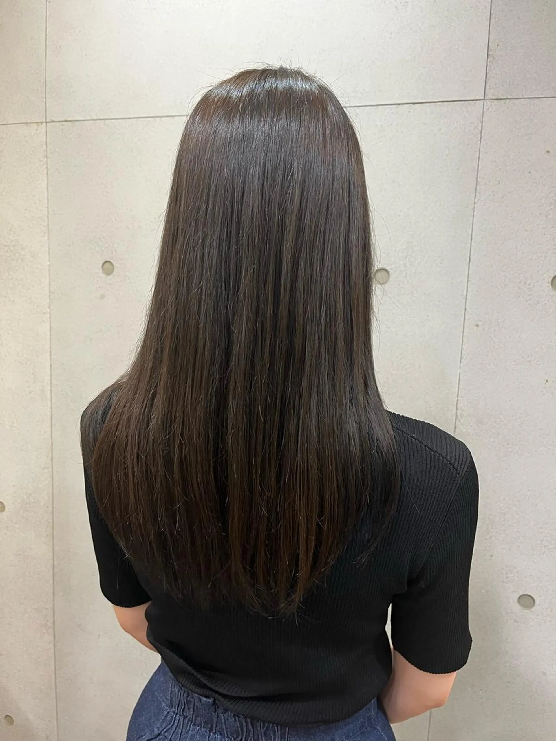 ミディアム アッシュ アッシュブラウン おせ ちさとのヘアスタイル